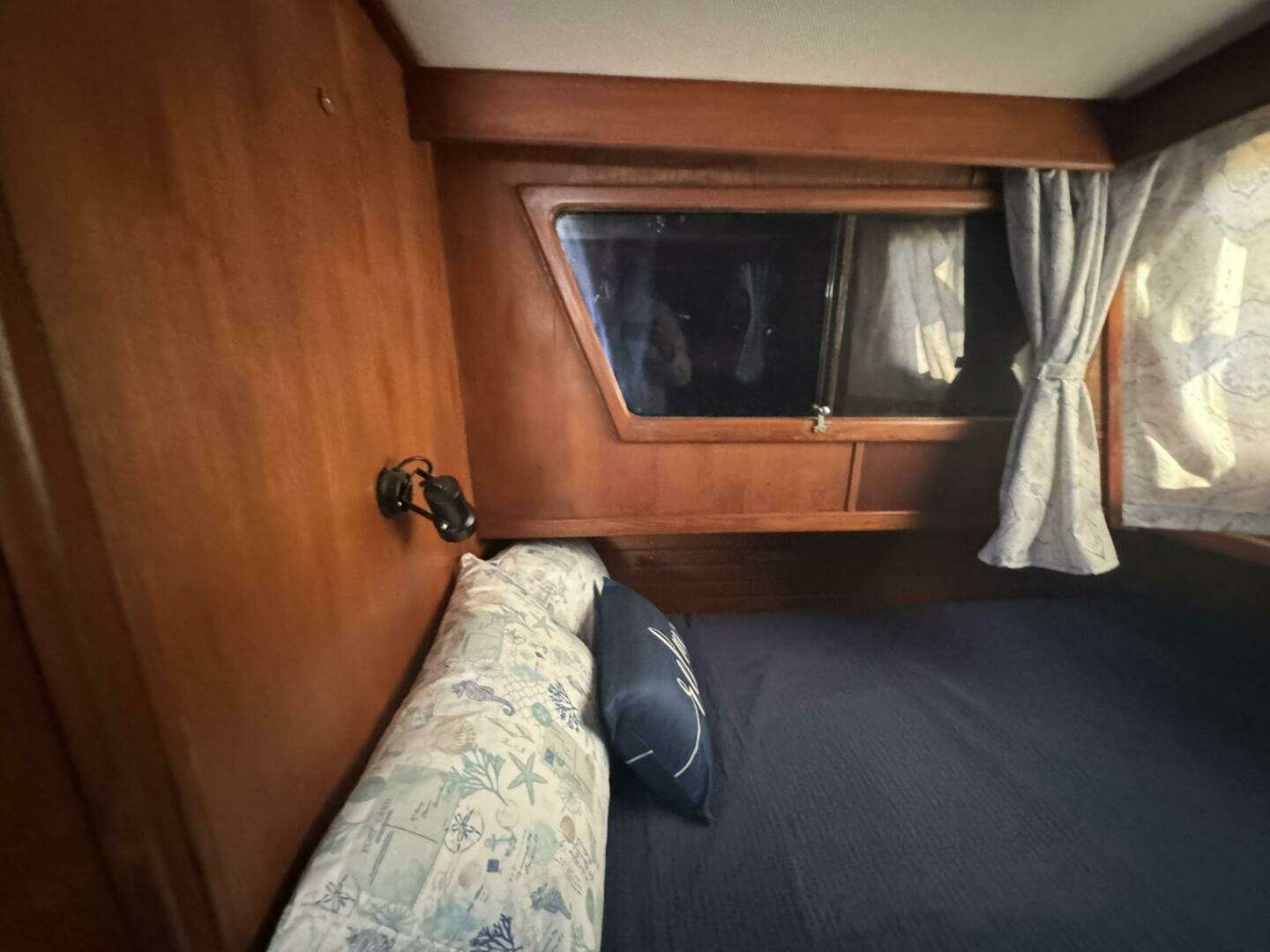 1986 Marine Trader 34 Double Cabin - Image 98