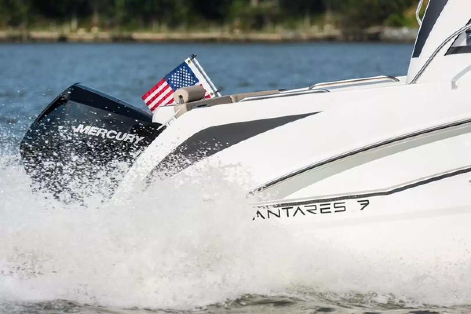2026 Beneteau Antares 7 - Image 4