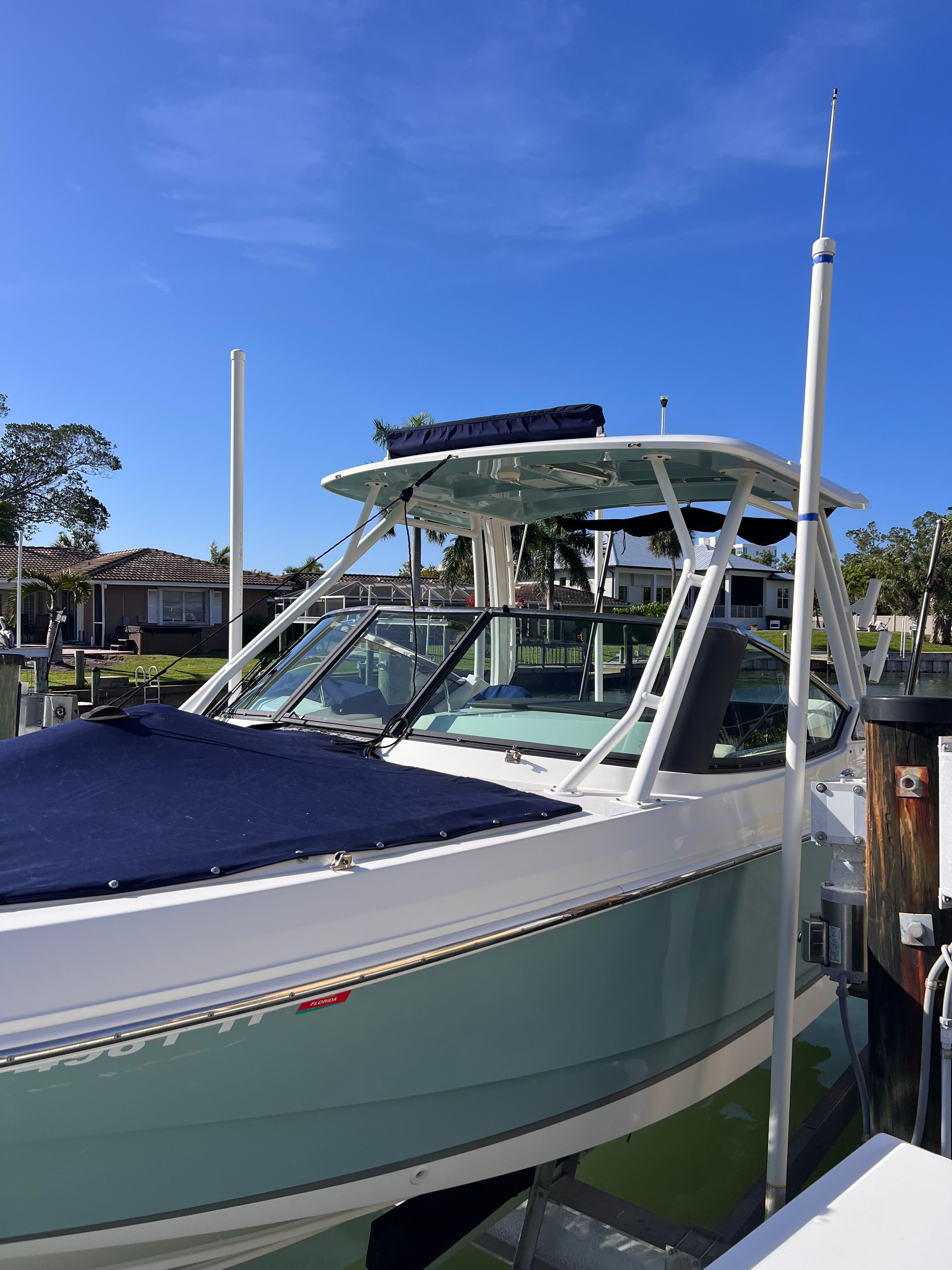 2022 Boston Whaler 240 Vantage - 2
