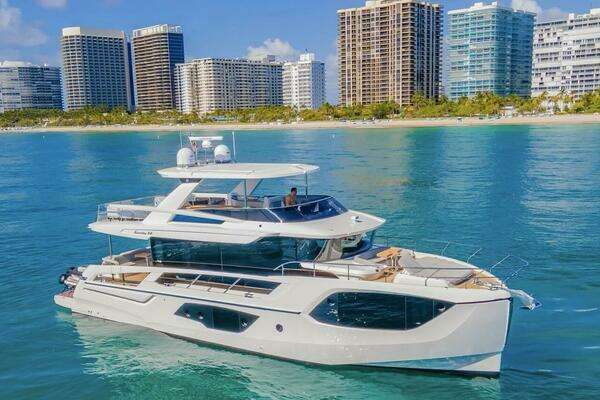 2023 Absolute 64 Navetta