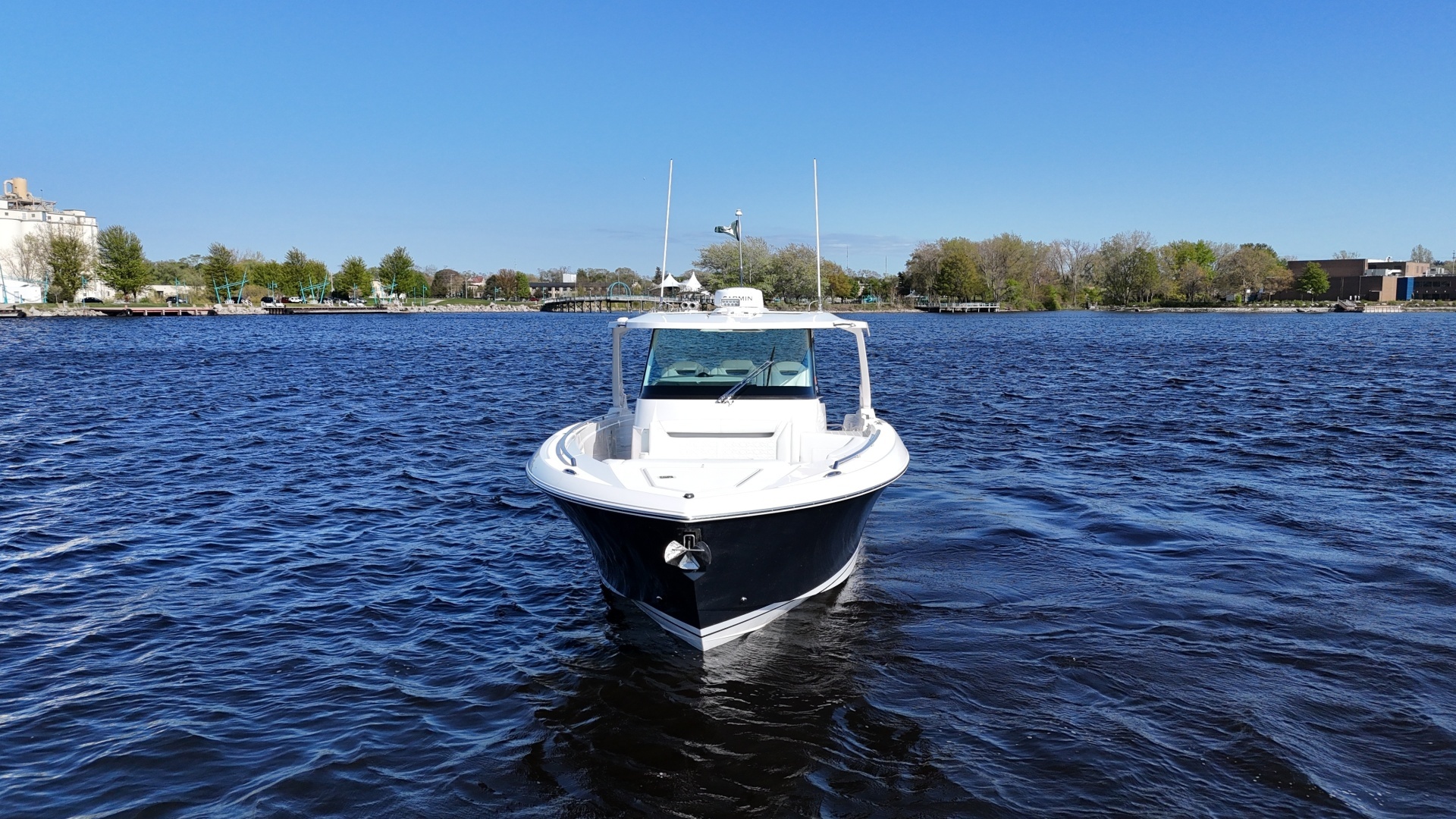 2024 Tiara Yachts 38 LS - Image 30