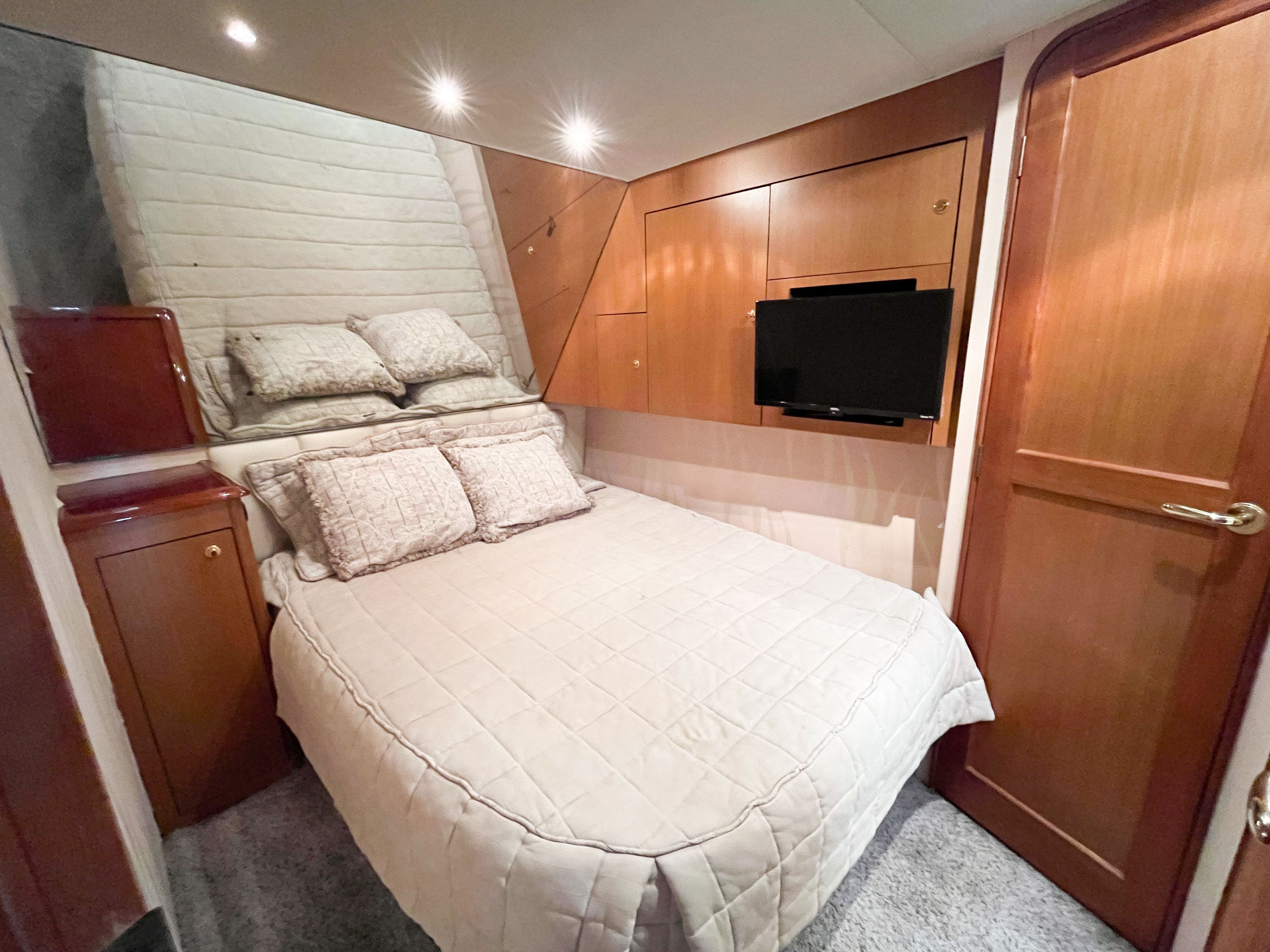 2002 Ocean Yachts 48 Super Sport - 37