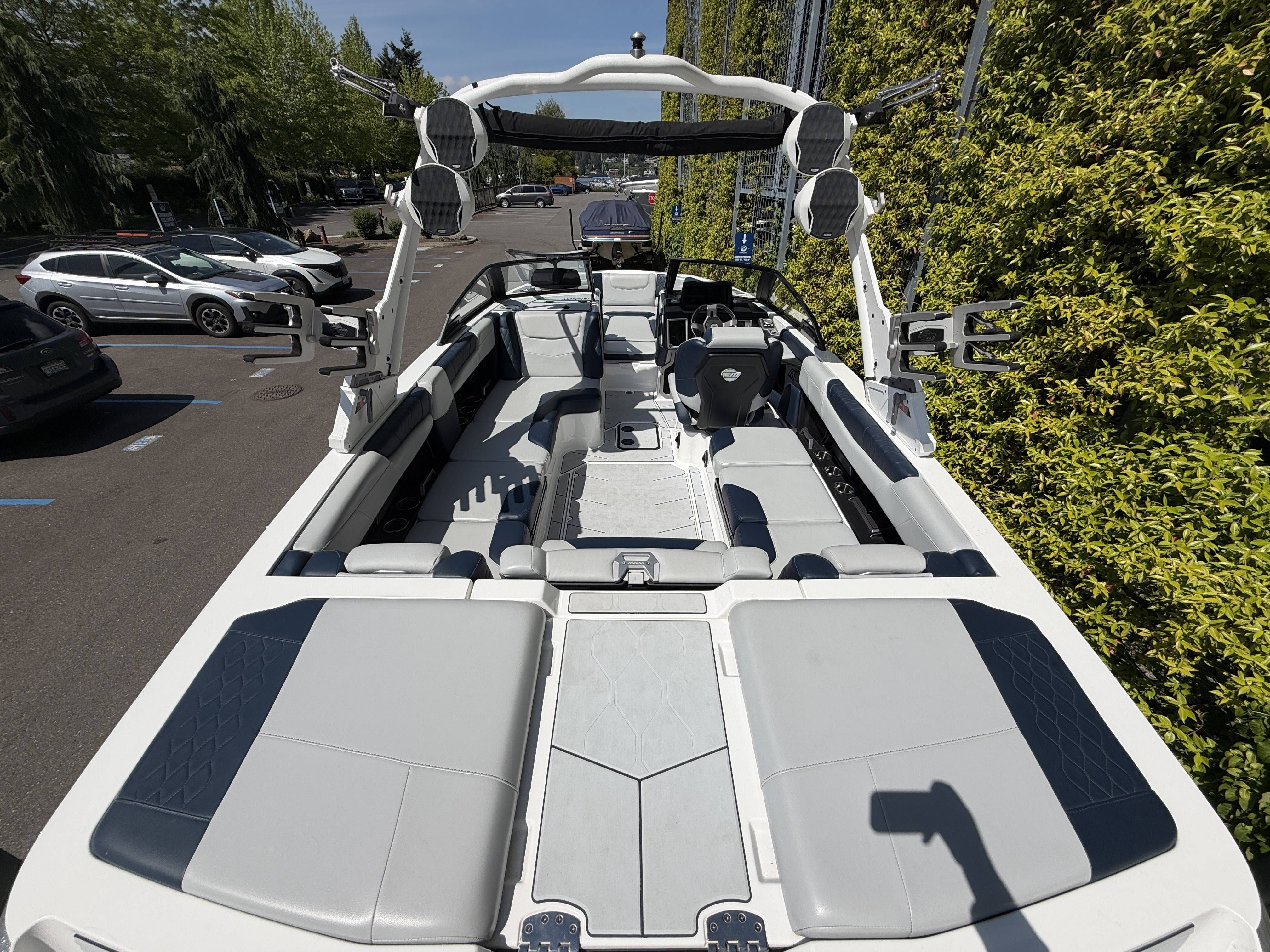 2022 Malibu M220 - 2