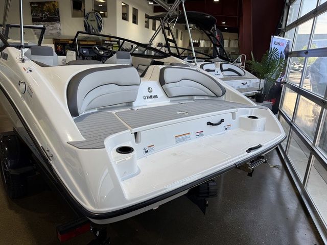 2026 Yamaha Boats SX190 - 5