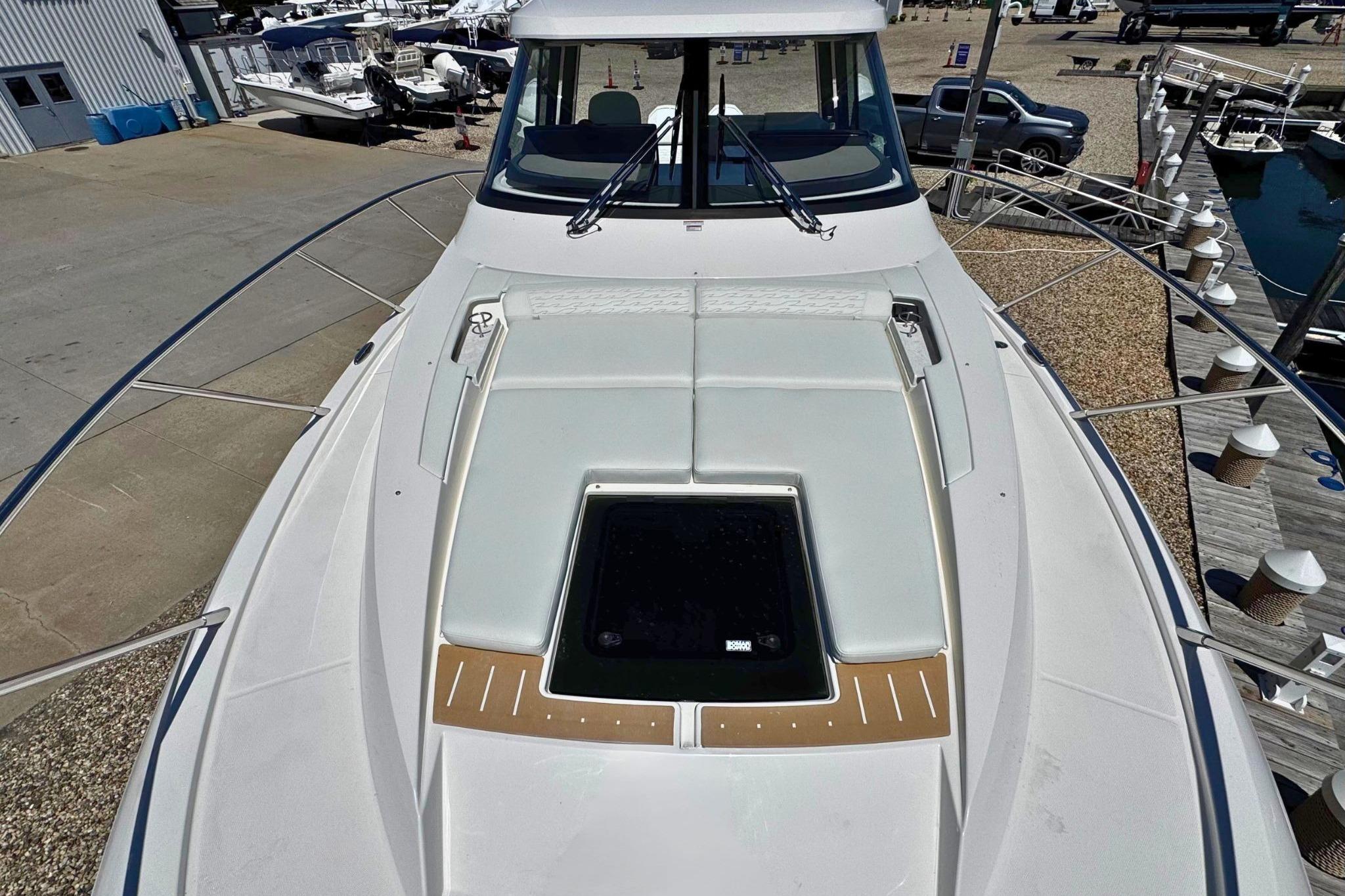 2027 Tiara Yachts 39 LE boat deck with sleek design and spacious layout.