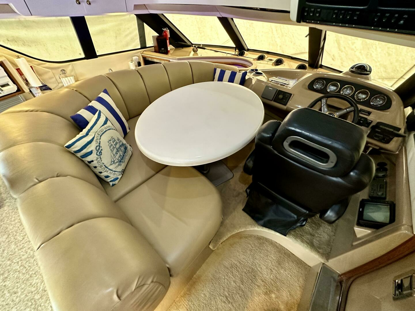 1999 Carver 450 Pilothouse - Image 29