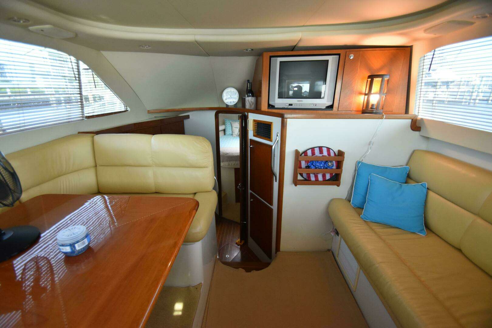 2002 Jupiter 35 Convertible - Image 16