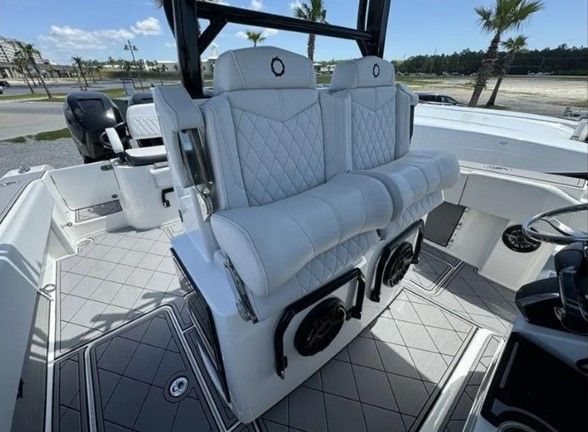 Luxurious seating in the 2023 Fountain 38 Tournament Edition boat.