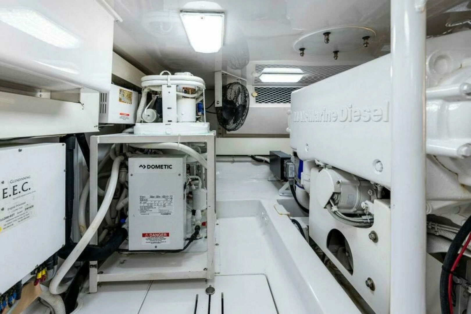 2003 Viking 48 Convertible - Image 41
