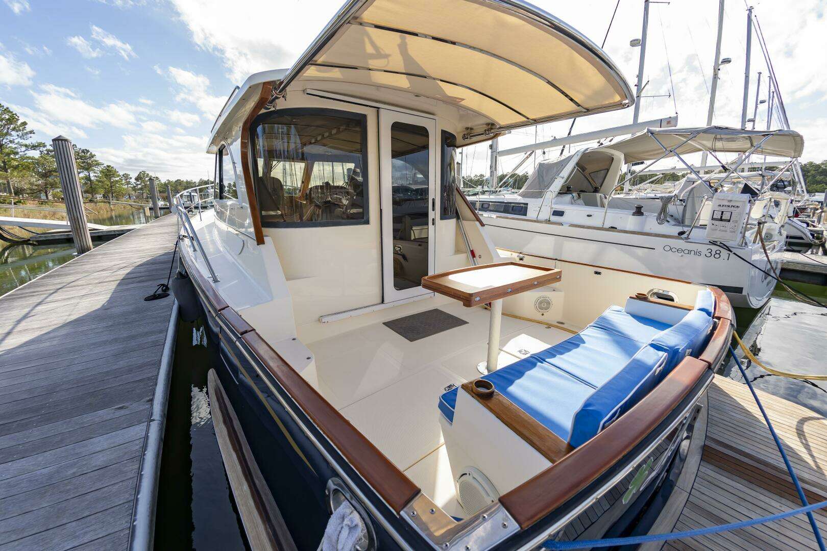 2018 Legacy 36 - Image 10