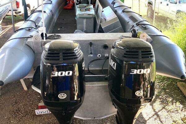 2001 Zodiac Milpro 920