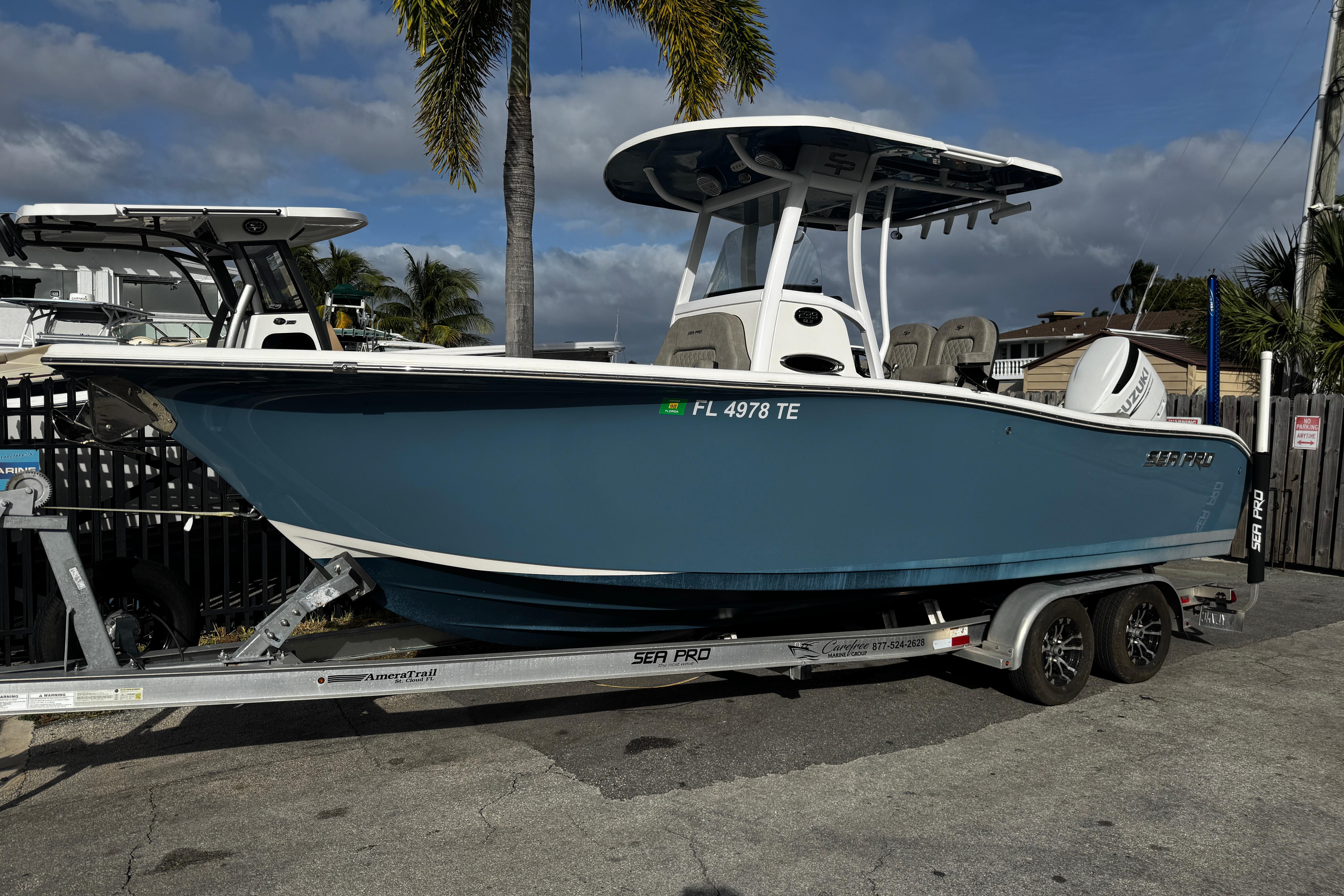2022 Sea Pro 239 Center Console