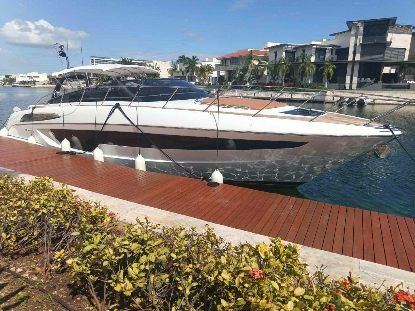 2019 Riva — - Image 11