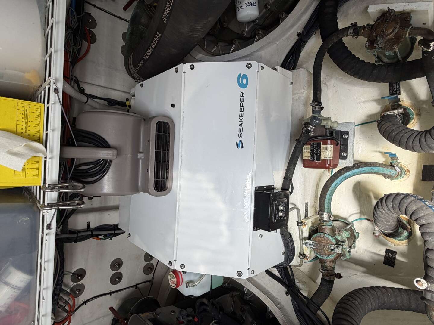 2020 Cruisers Yachts 50 CANTIUS - Image 17