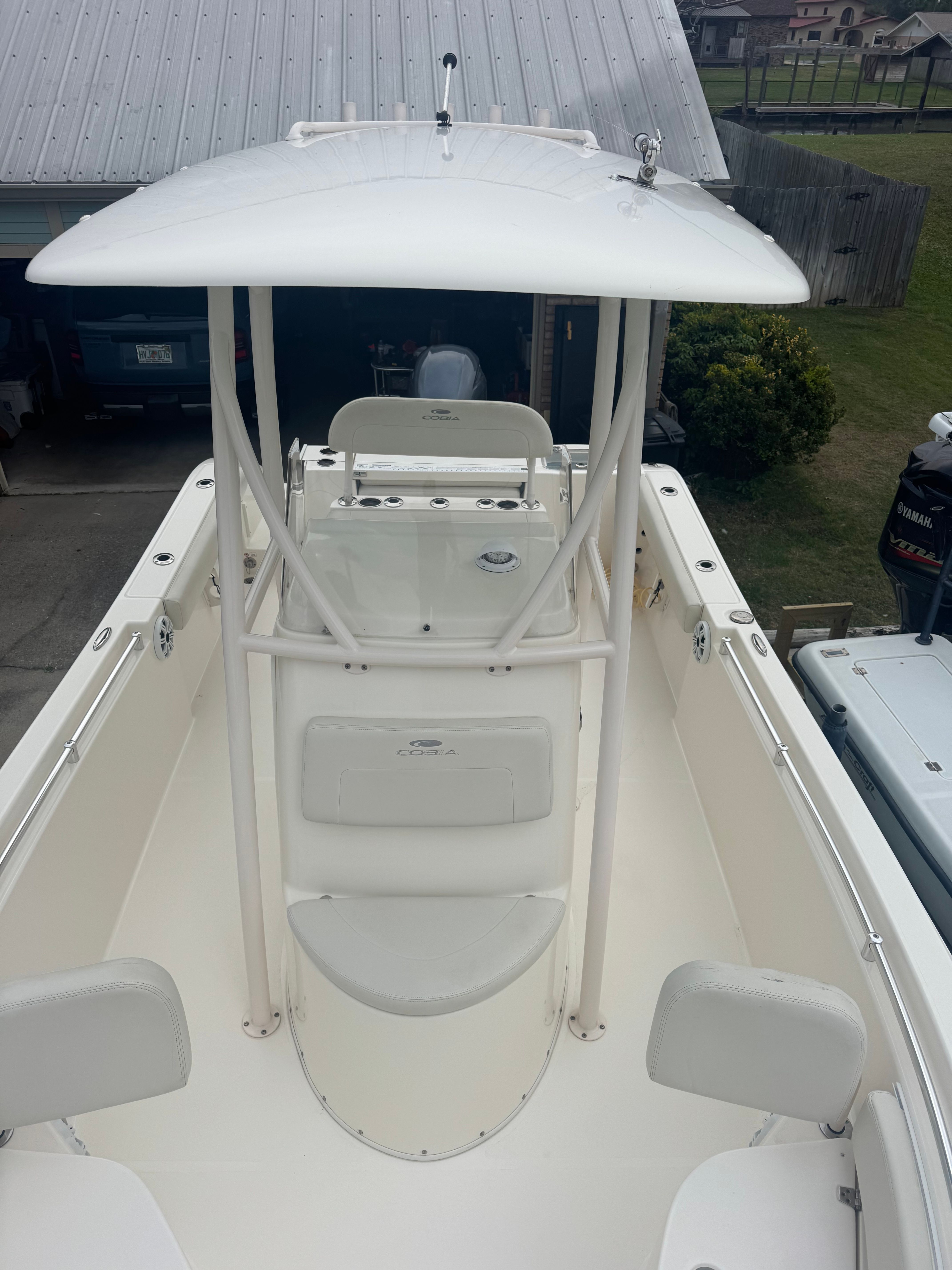 2018 Cobia 220 Center Console - 7