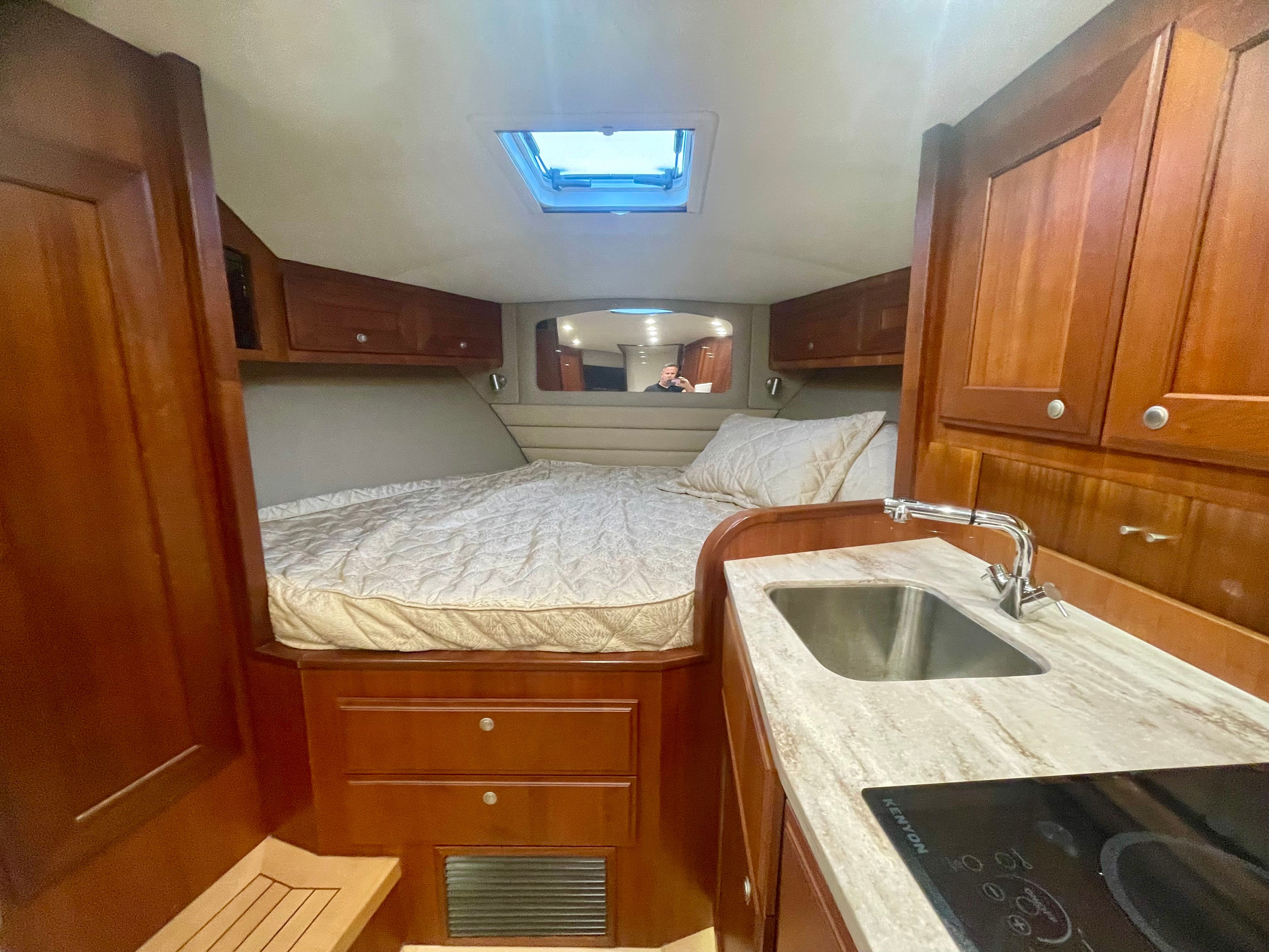 2015 Jupiter 41 SB - 18