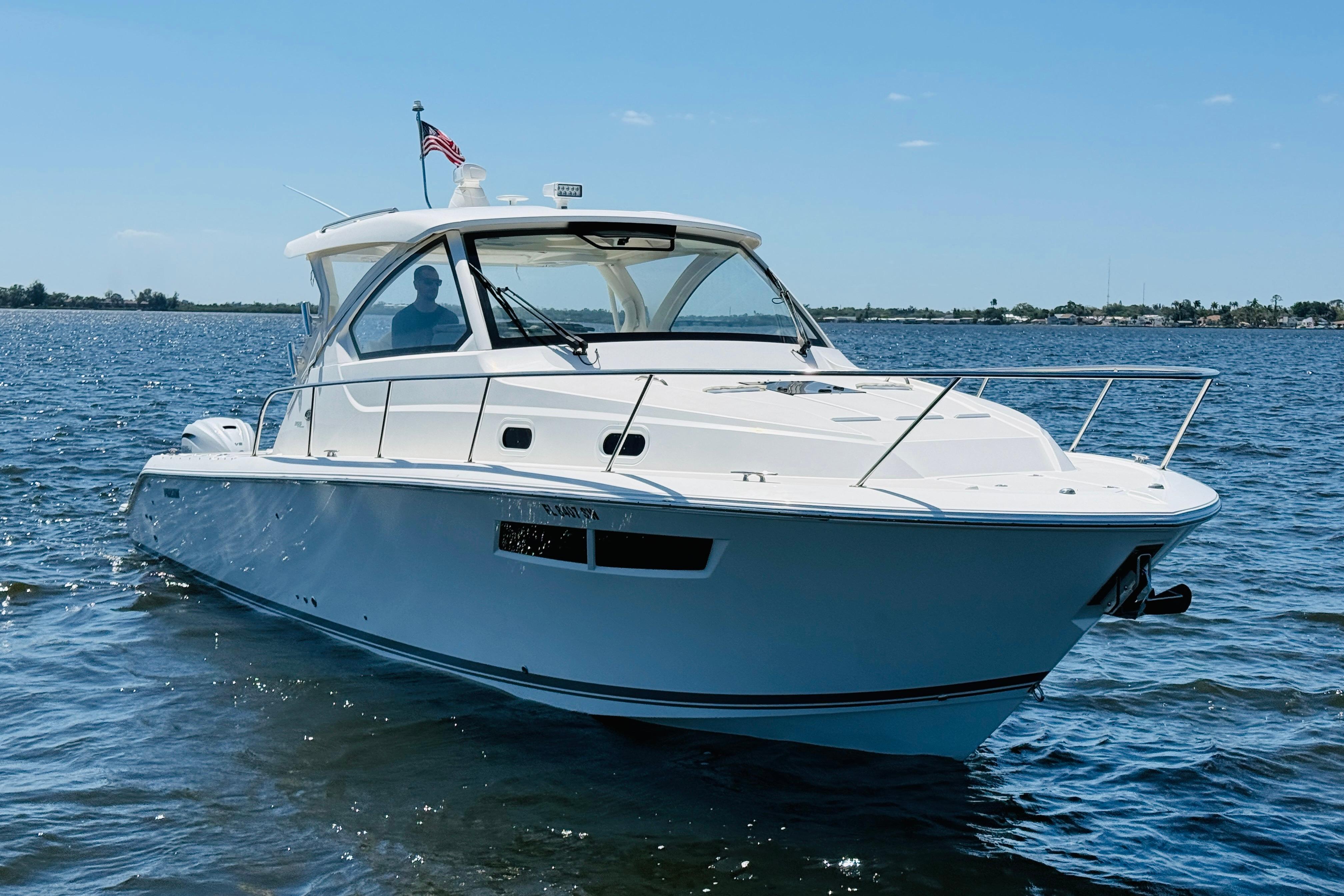 2021 Pursuit OS 355 Offshore