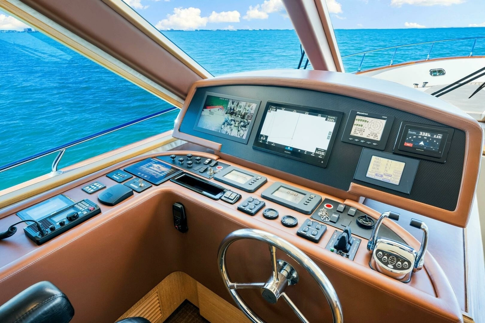 2010 Ocean Alexander 83 Motor Yacht - Image 24