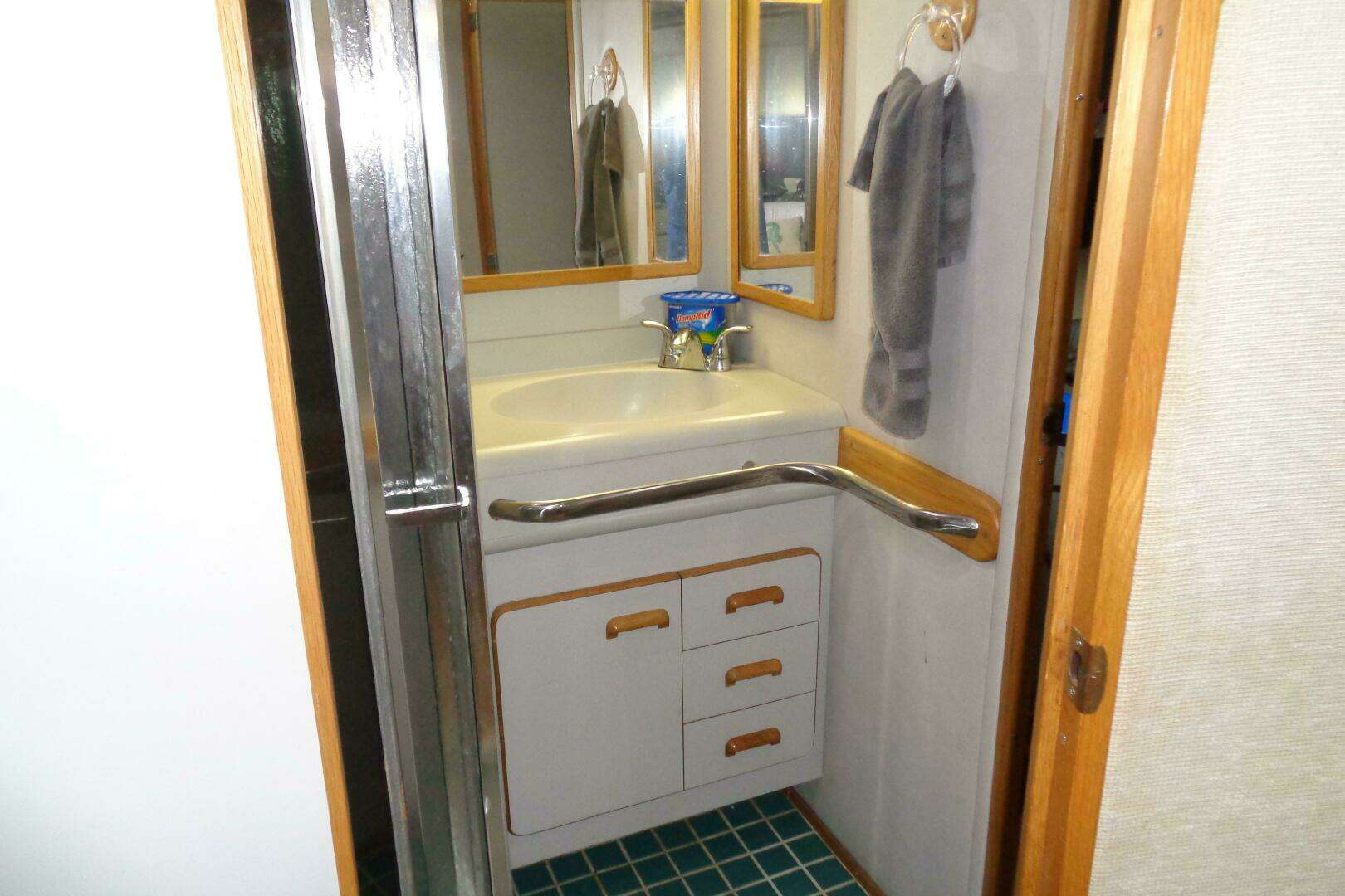 1991 Sea Ray 480 Sundancer - Image 62