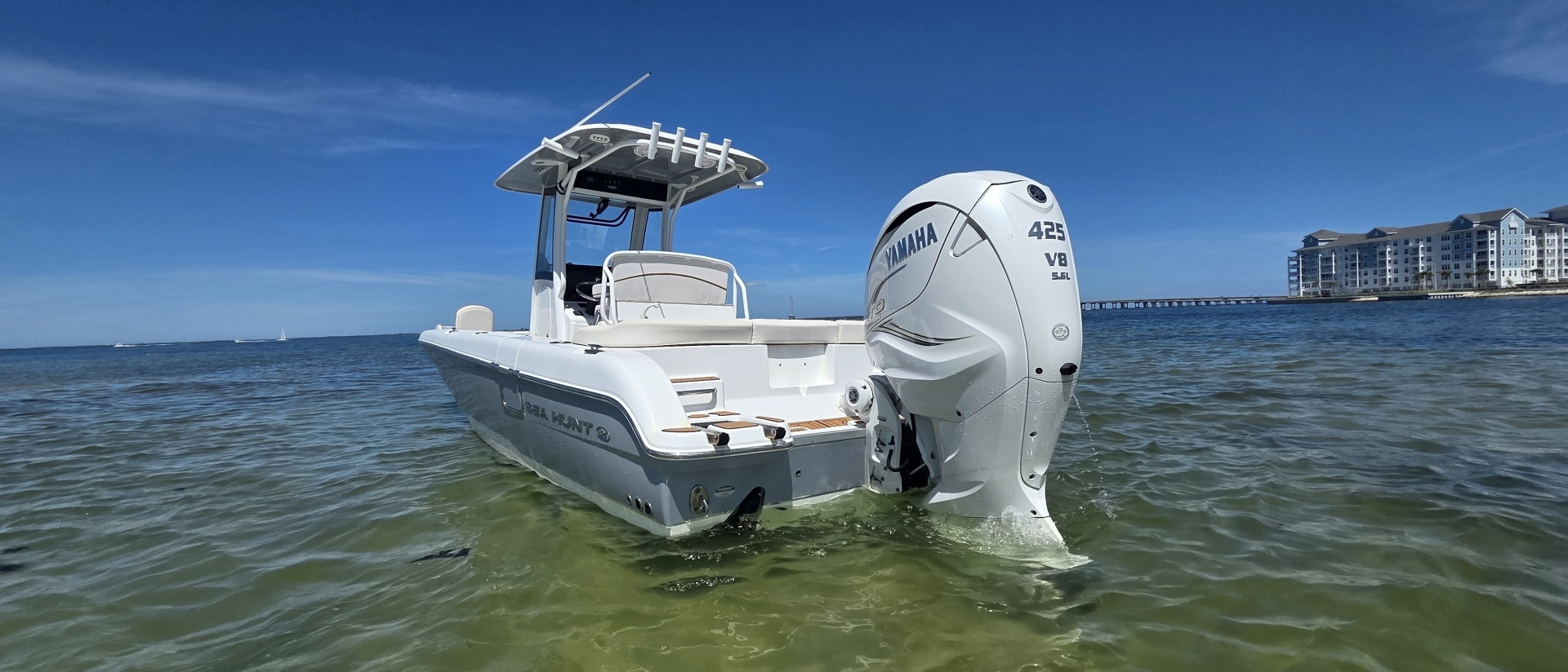 2021 Sea Hunt Escape 27 Center Console - Image 2