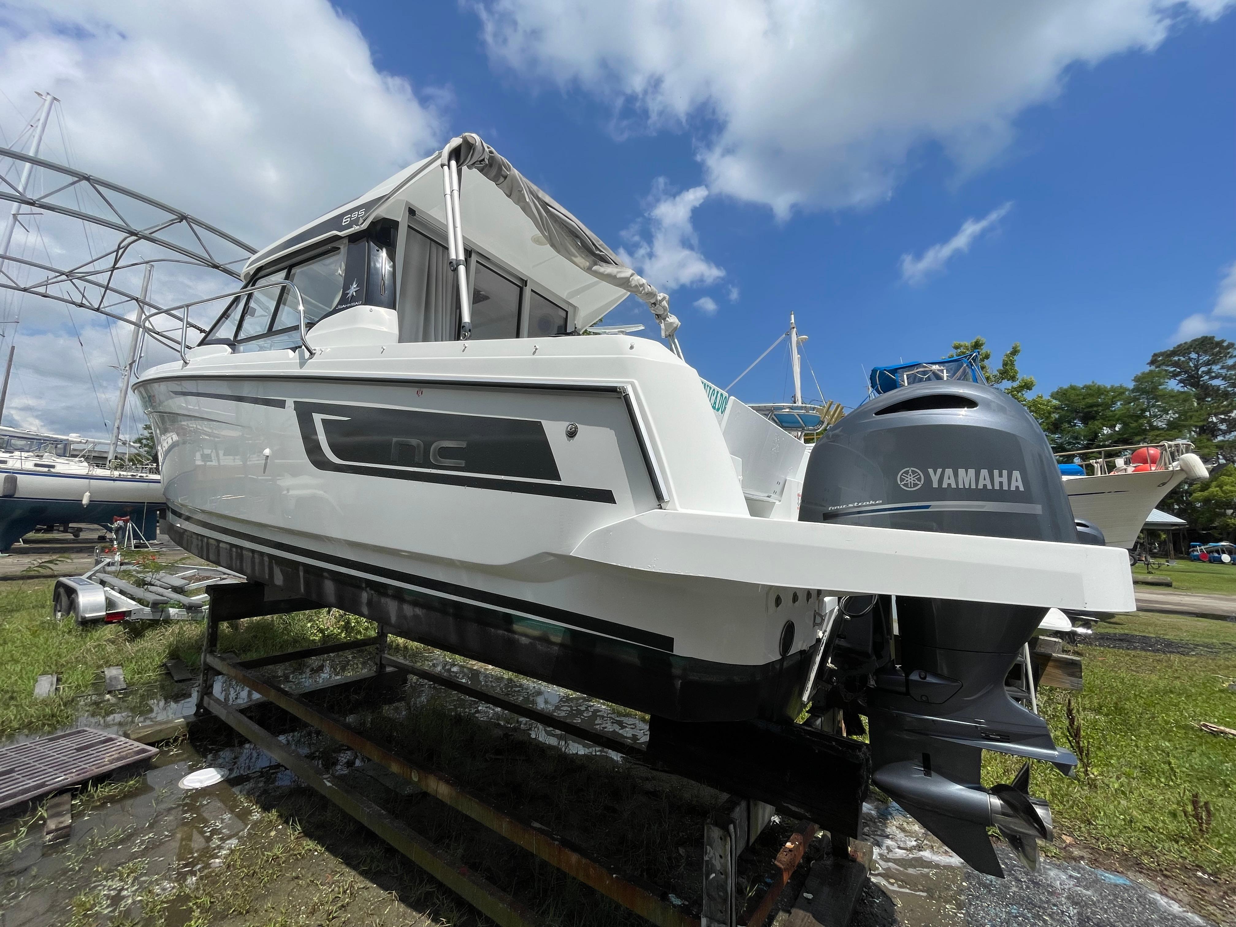 2022 Jeanneau NC 695 Series 2