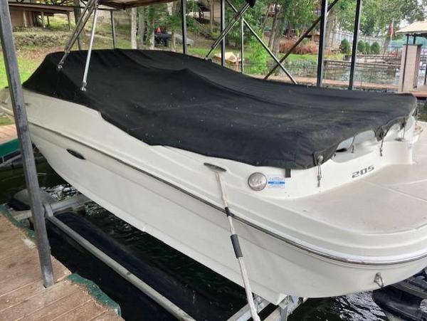 2009 Sea Ray 205 Sport - 9