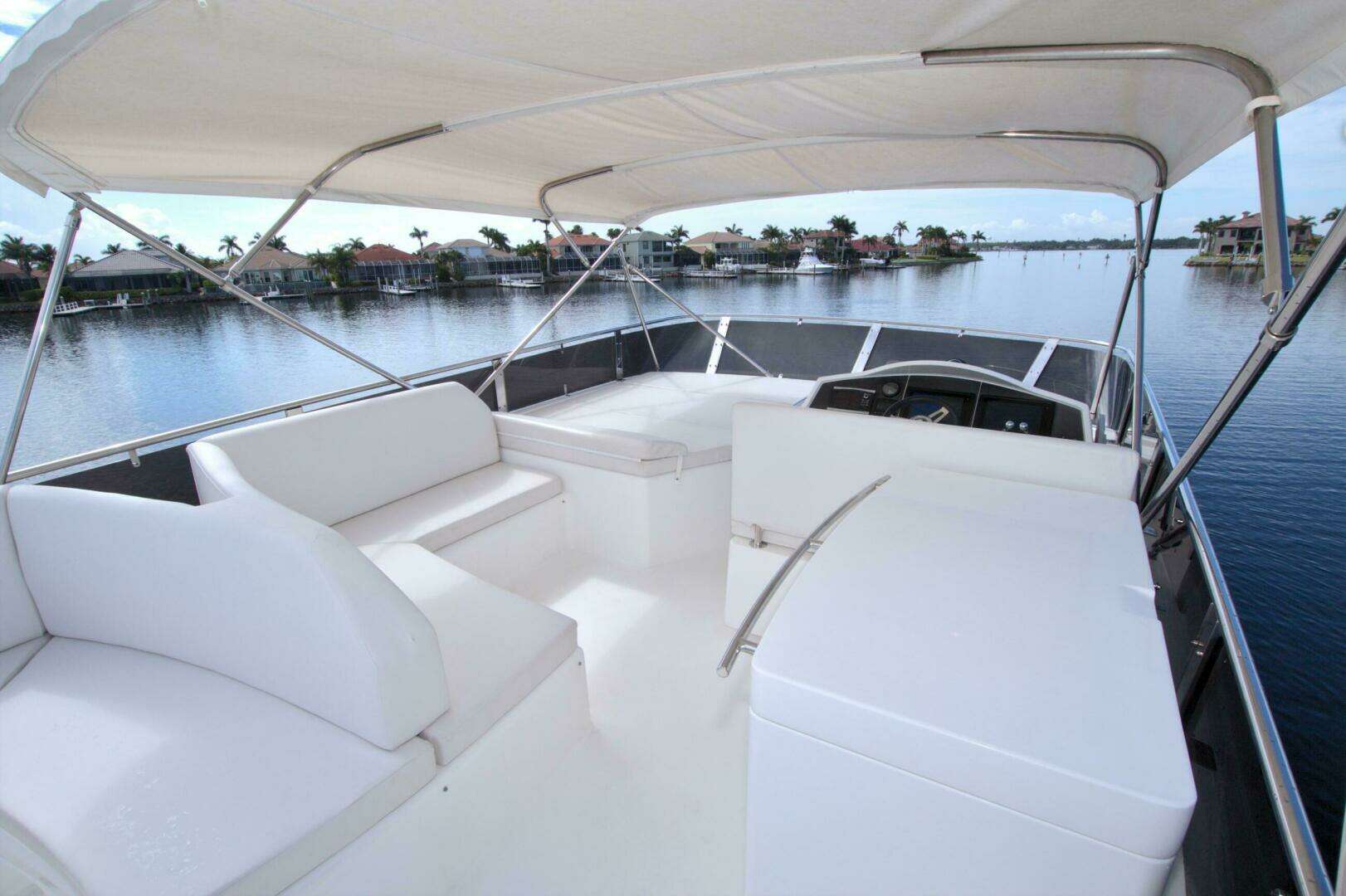 2015 Dyna Yachts 60 Pilothouse Motoryacht - Image 13