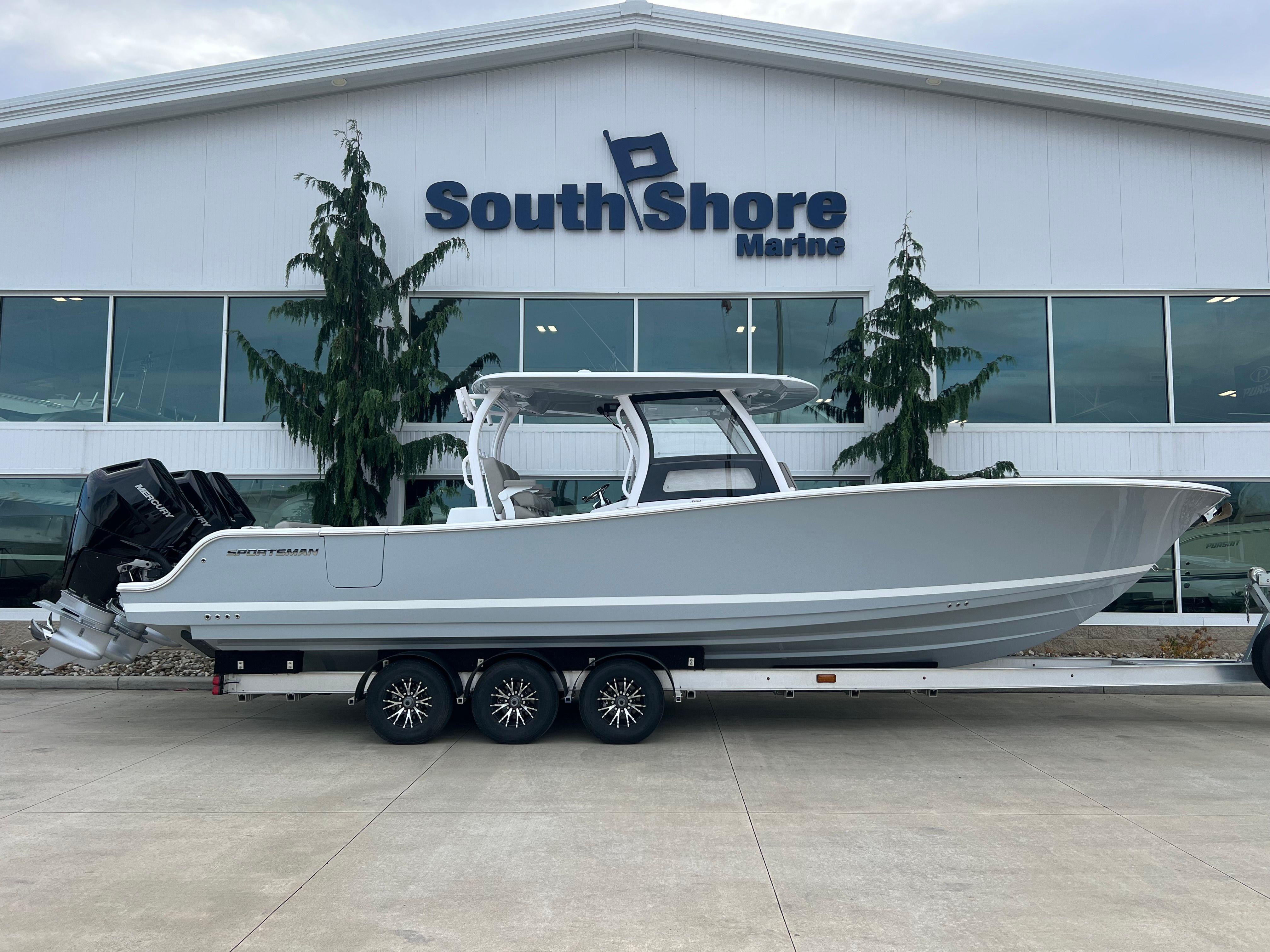 2025 Sportsman Open 352 Center Console