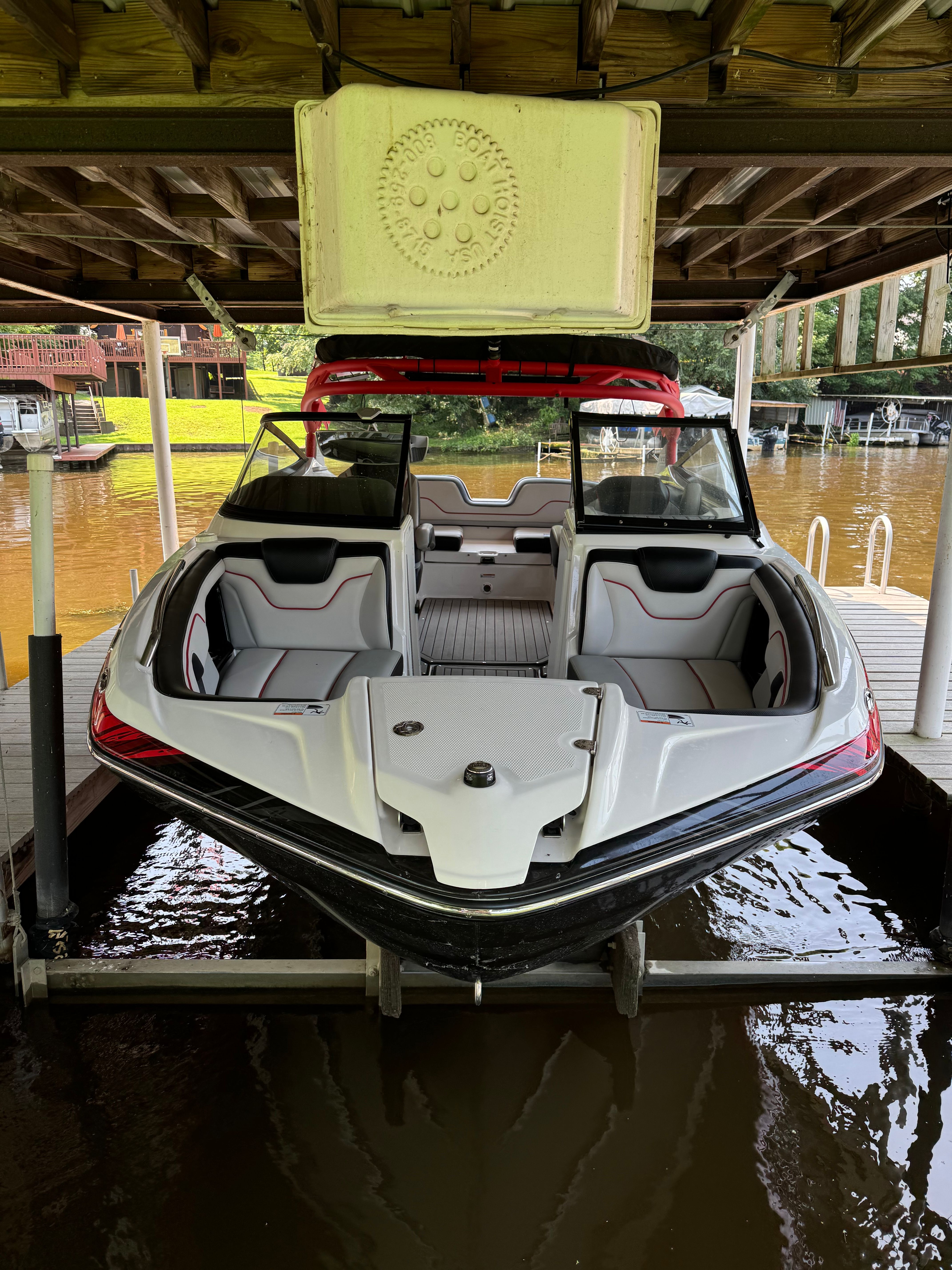 2018 Yamaha Boats 212X - 20