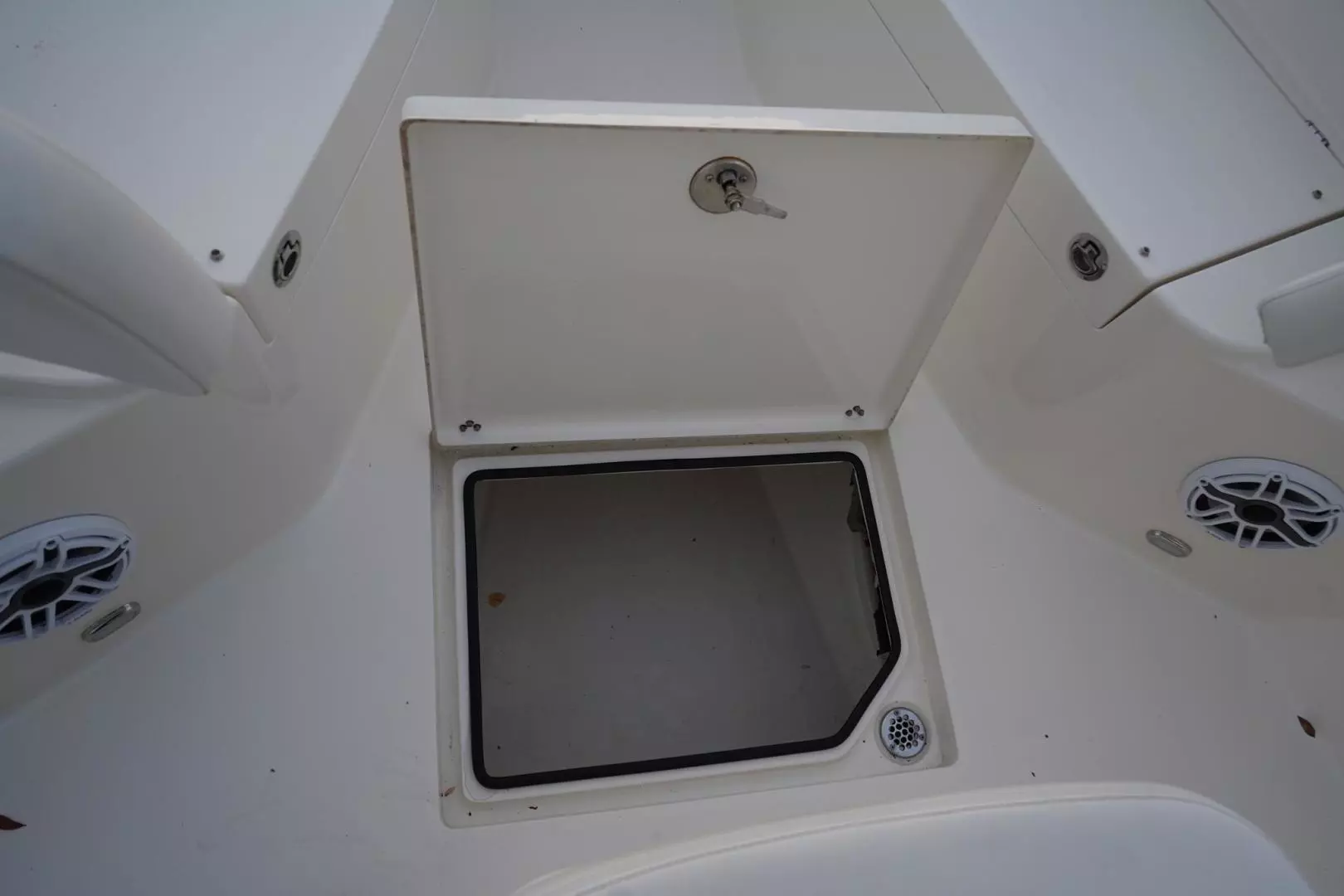 2022 Cobia 262 - Image 44