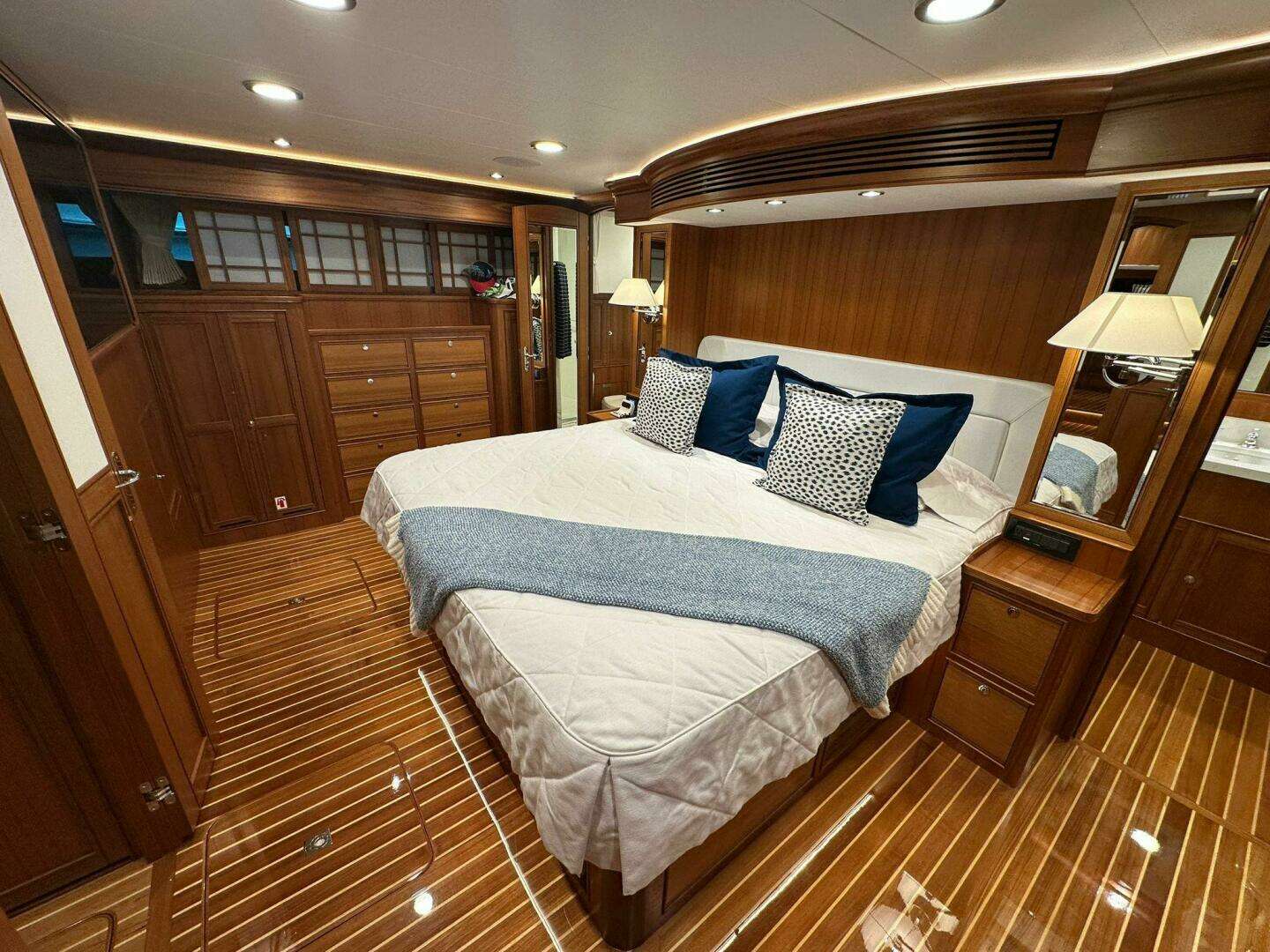 2023 Marlow Explorer 66E - CB - Image 34