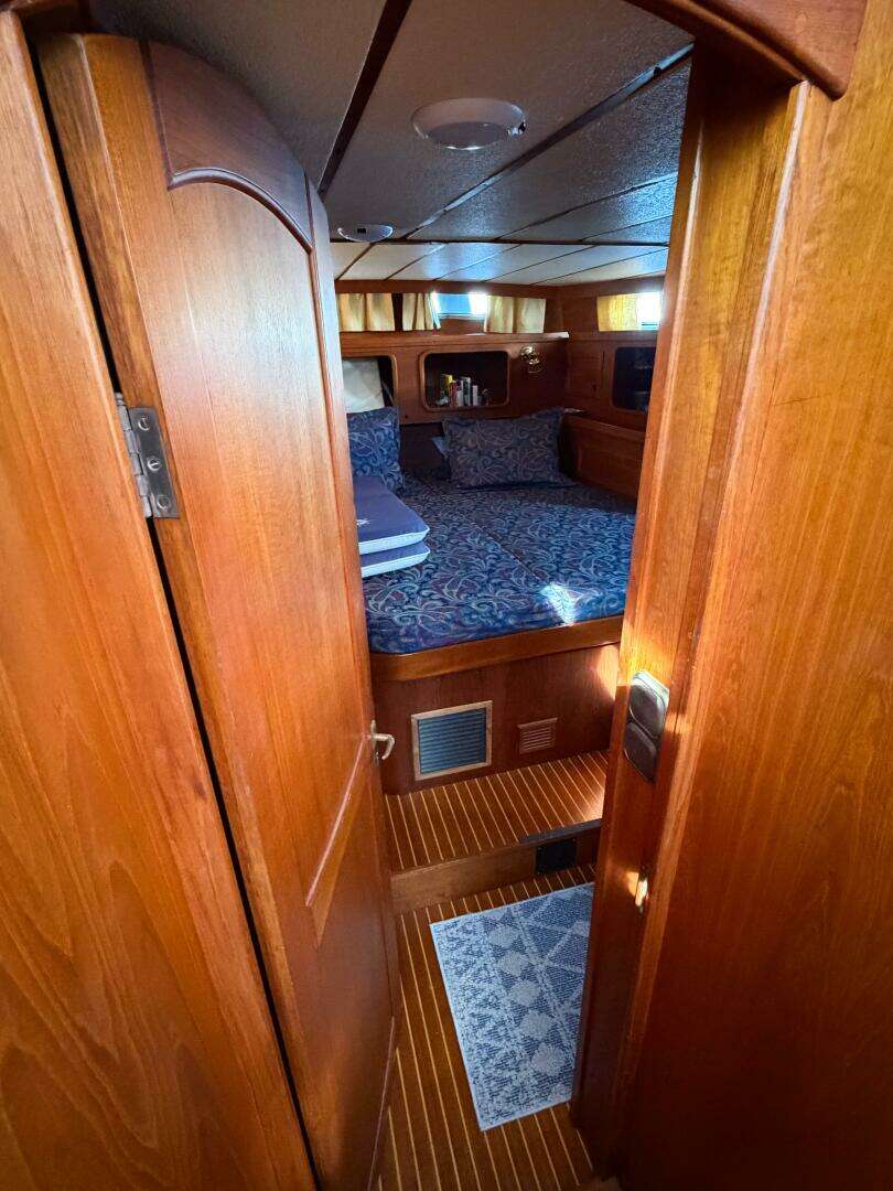1986 Nauticat 40 Cutter Ketch Pilothouse - Image 44