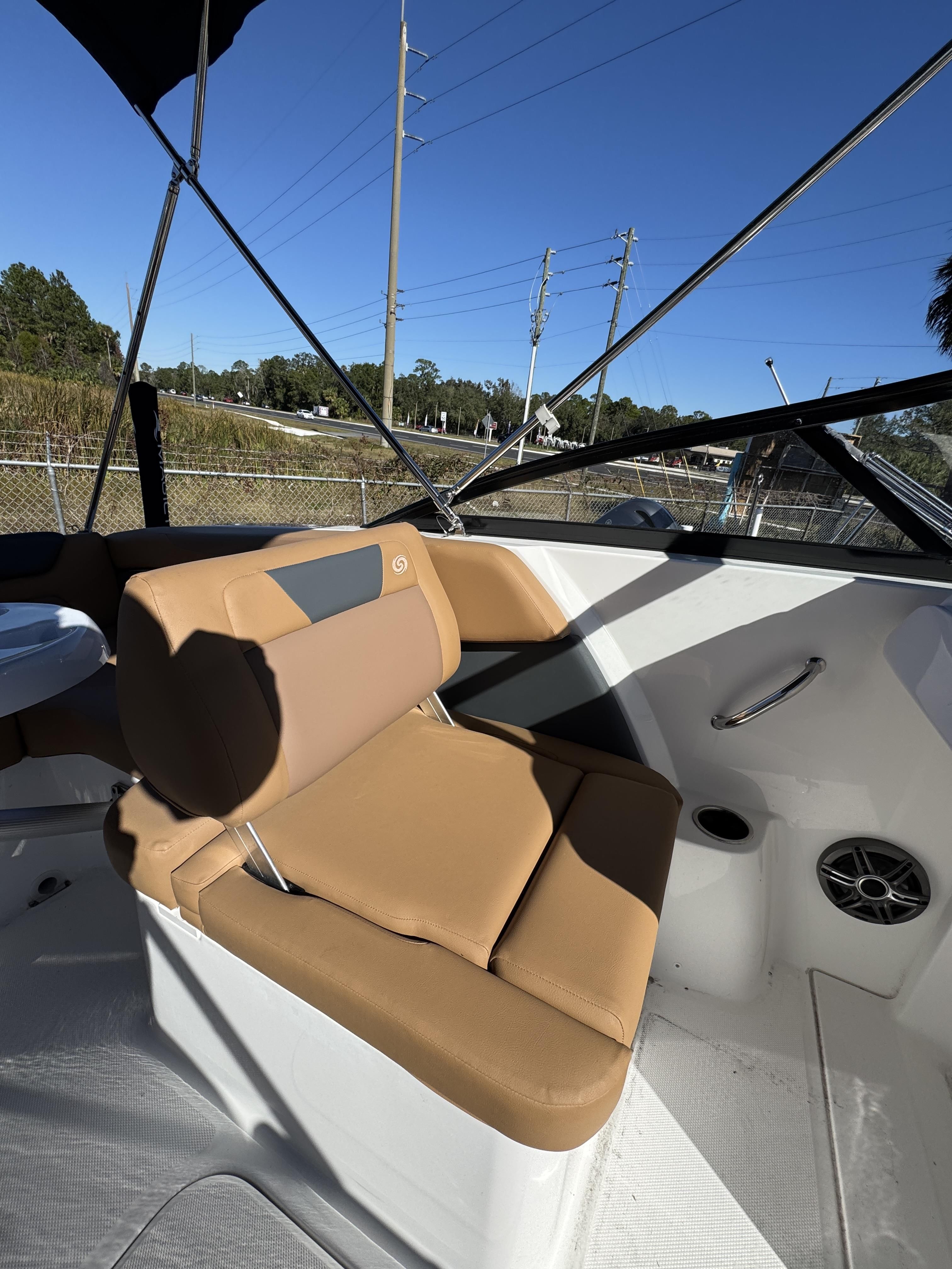 2026 Hurricane SunDeck OB SD 2050 OB - 14