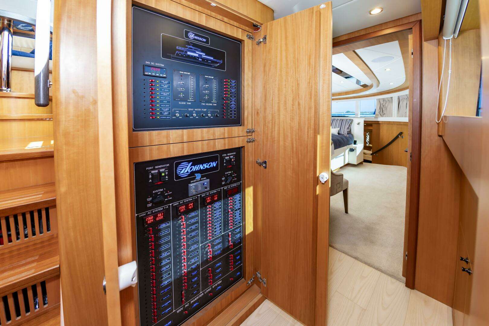 2017 Johnson 93 Flybridge - Image 46