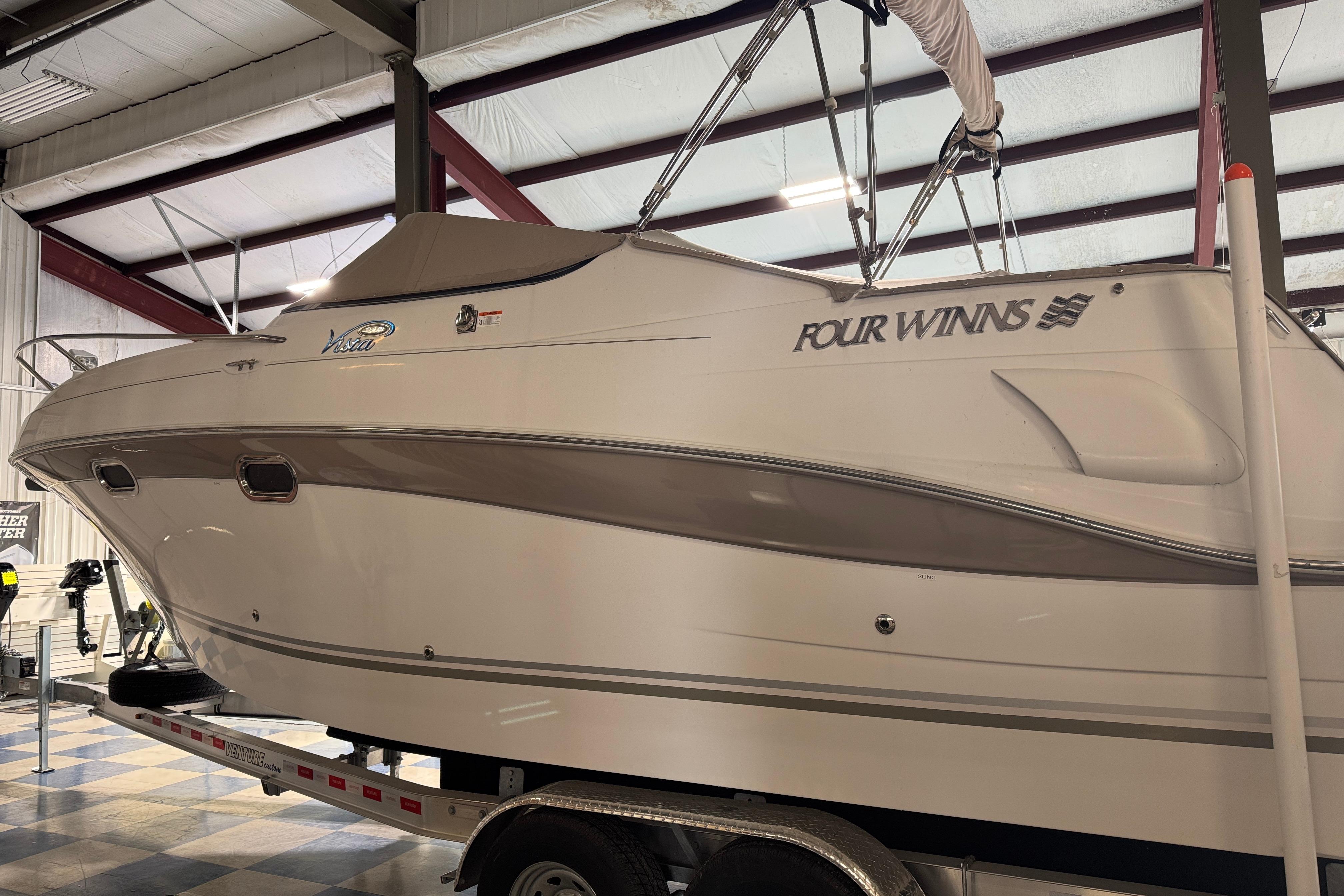 2004 Four Winns 268 Vista