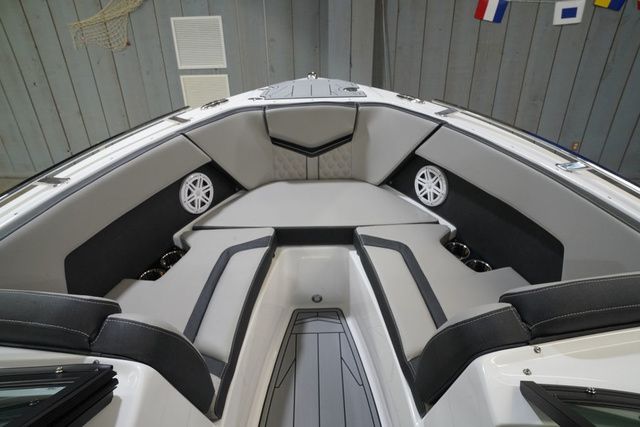 2025 Monterey 238SS Super Sport - 11