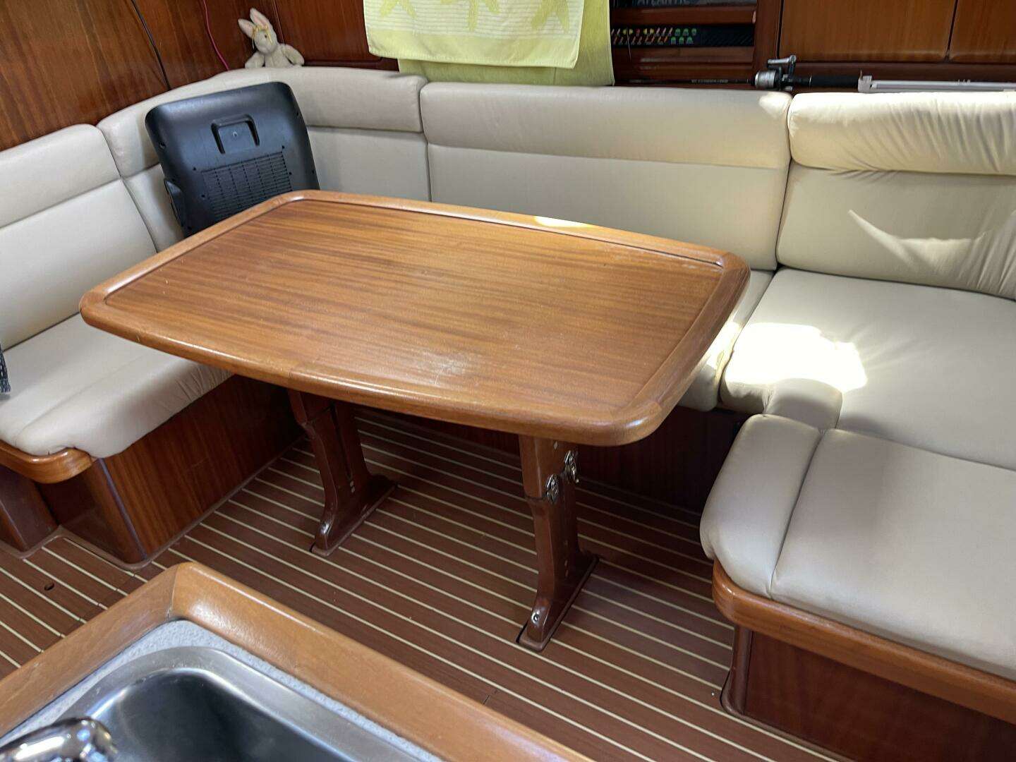 2002 Bavaria 40 - Image 24
