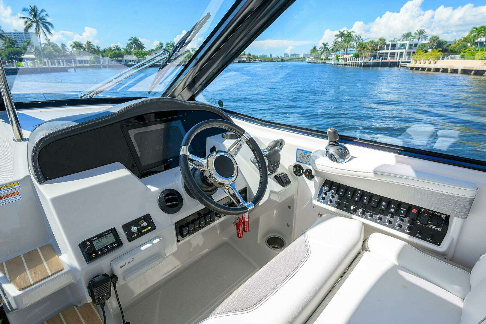 2020 Regal 35 Sport Coupe - Image 15