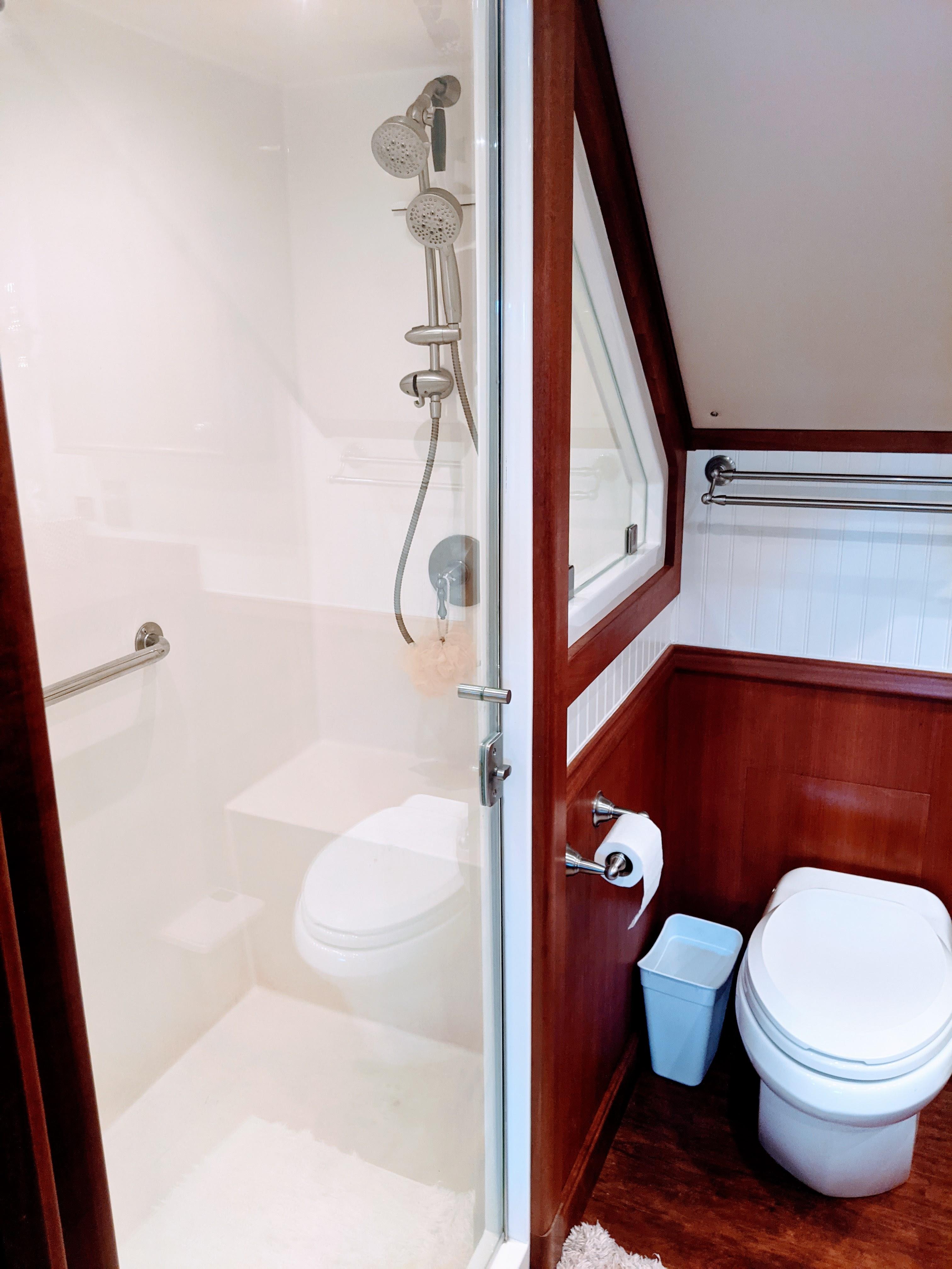 Master Stateroom Head/Shower