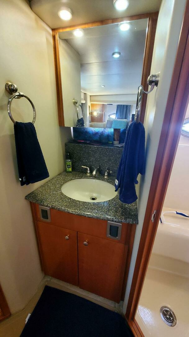 2004 Meridian 408 - Image 30