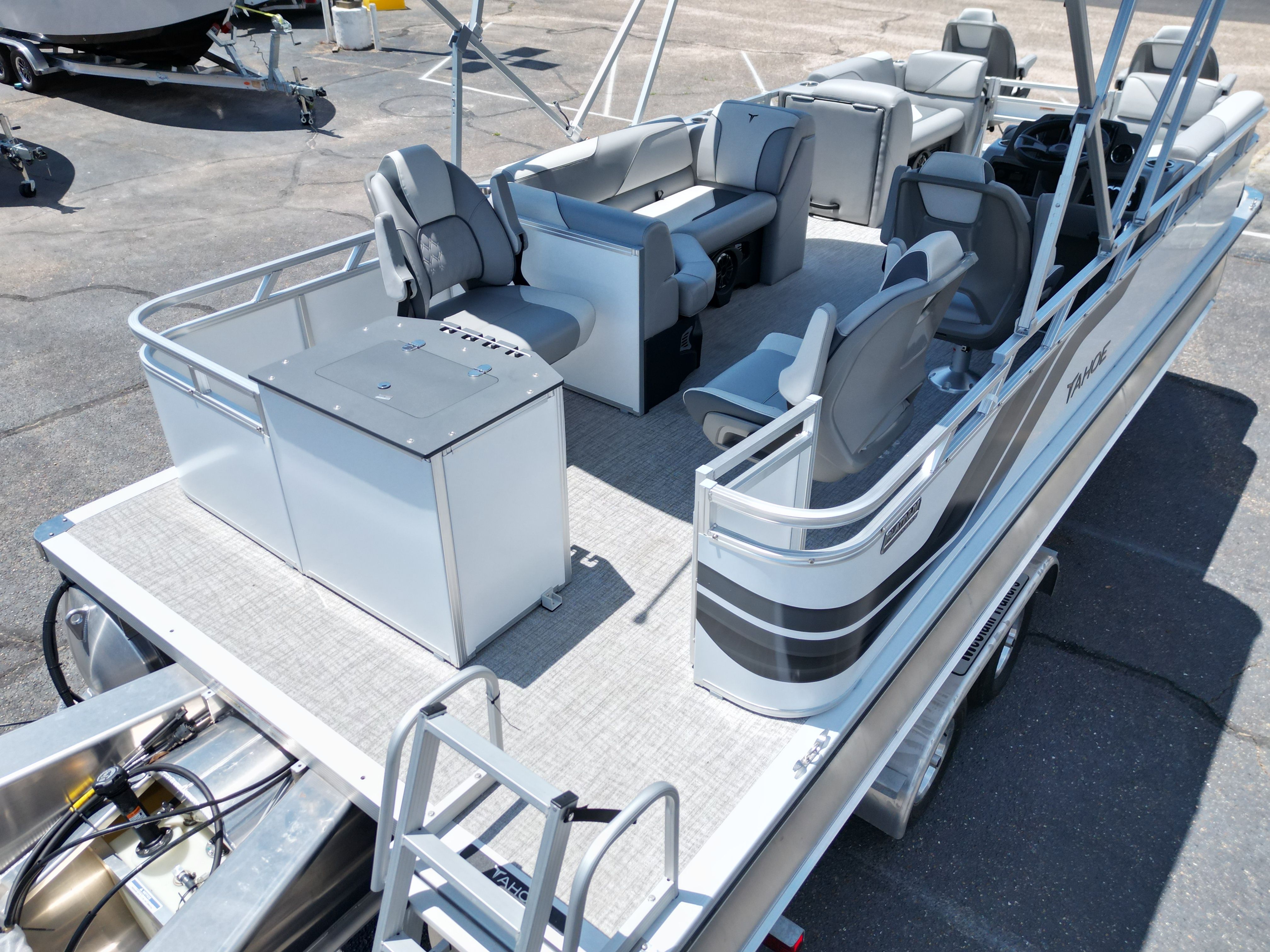 2025 Tahoe SPT FNC23T - 28