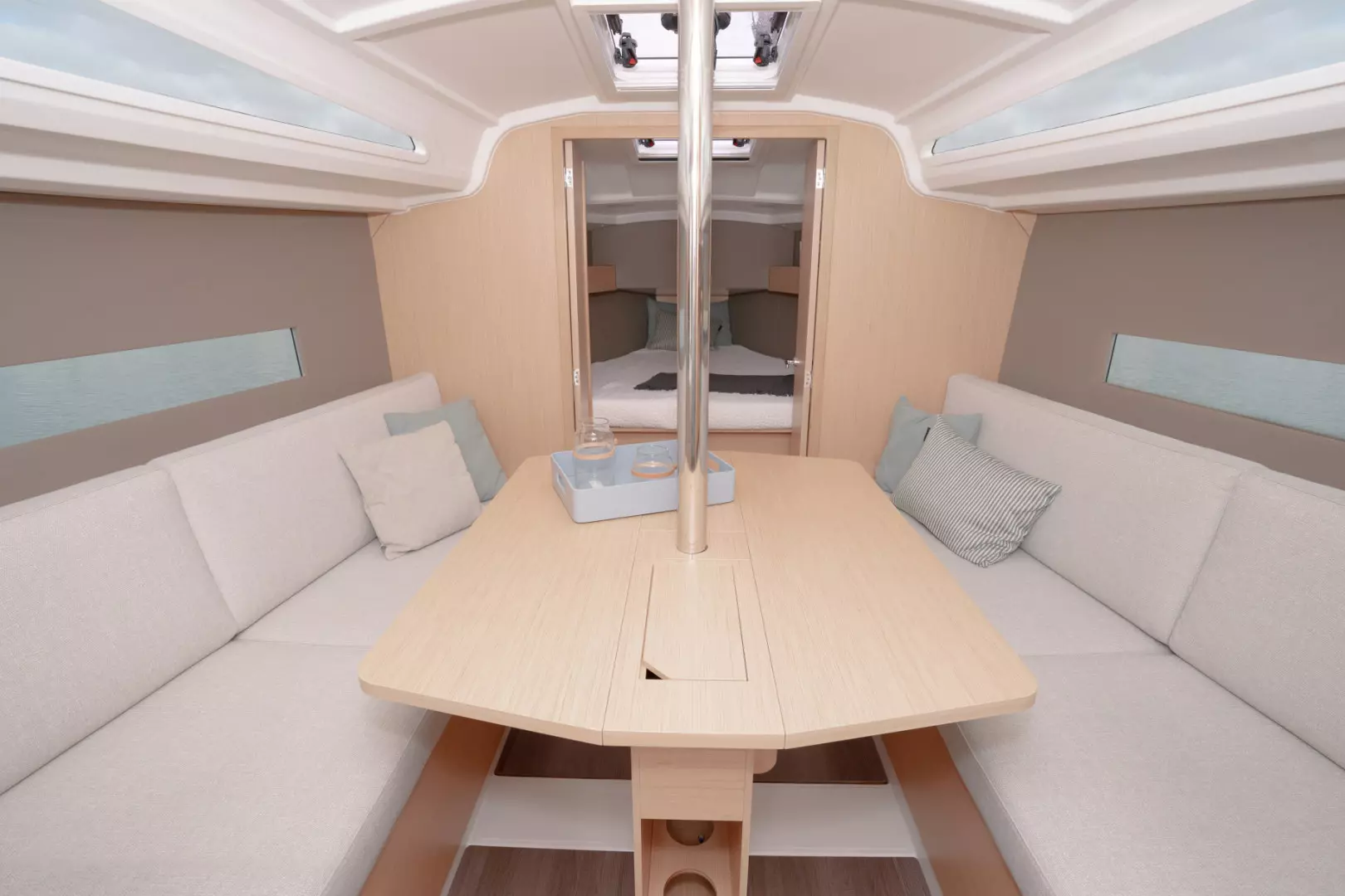 2026 Beneteau Oceanis 30.1 - Image 15