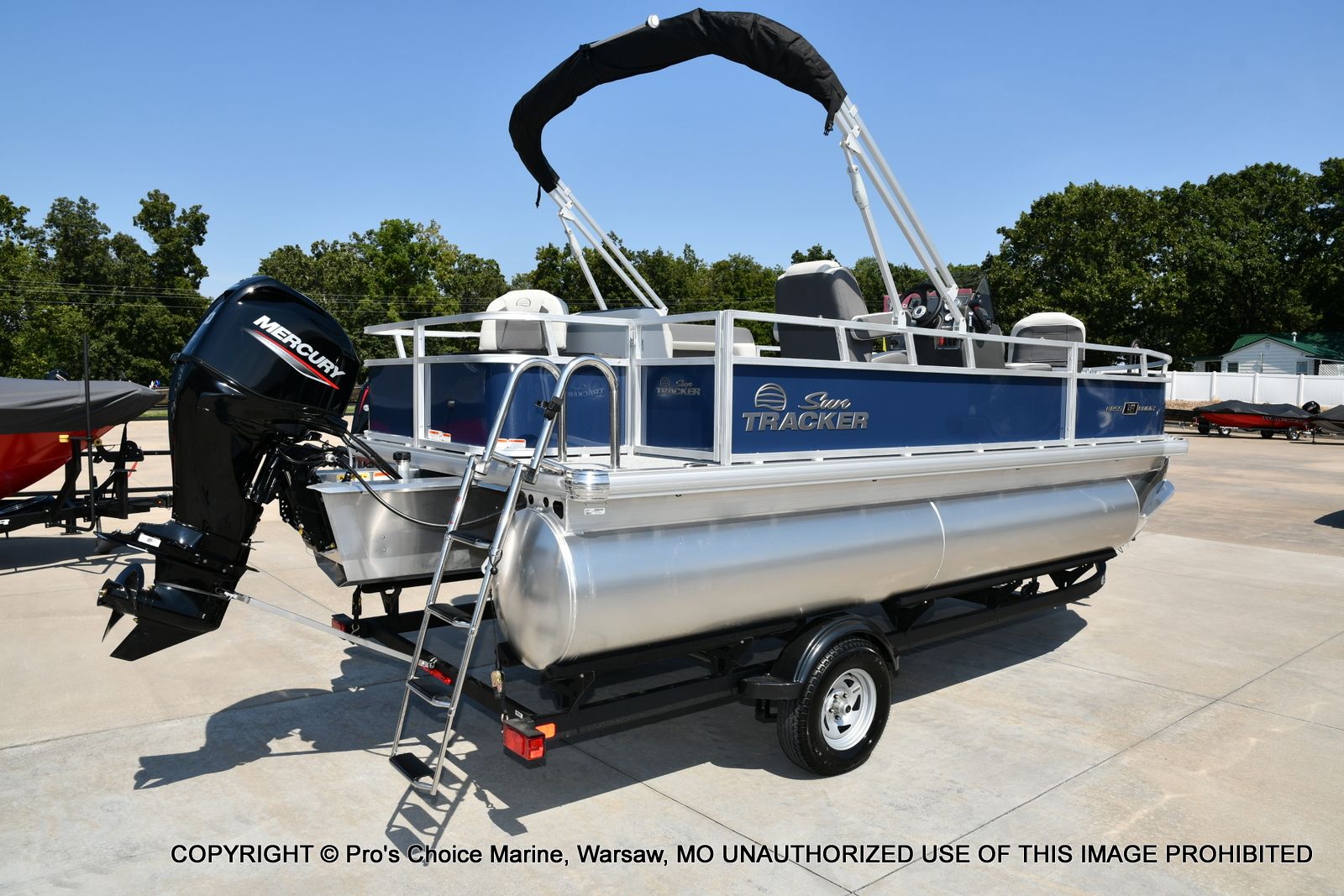 2026 Sun Tracker Bass Buggy 18 DLX - 71