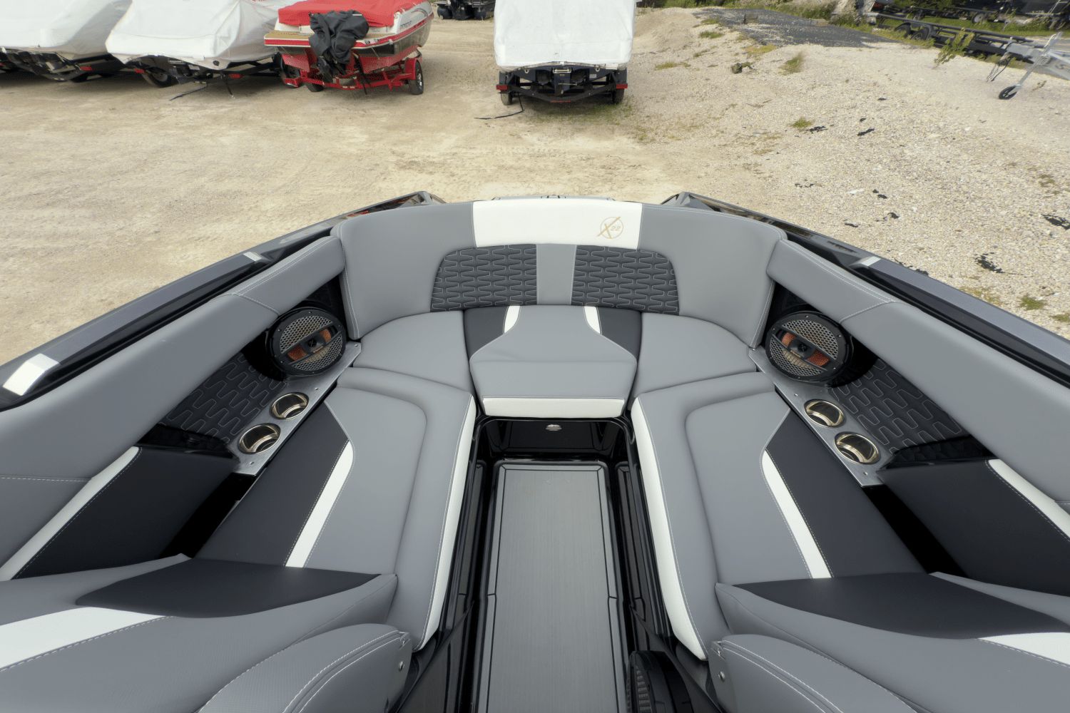 2025 MasterCraft X22 - 38