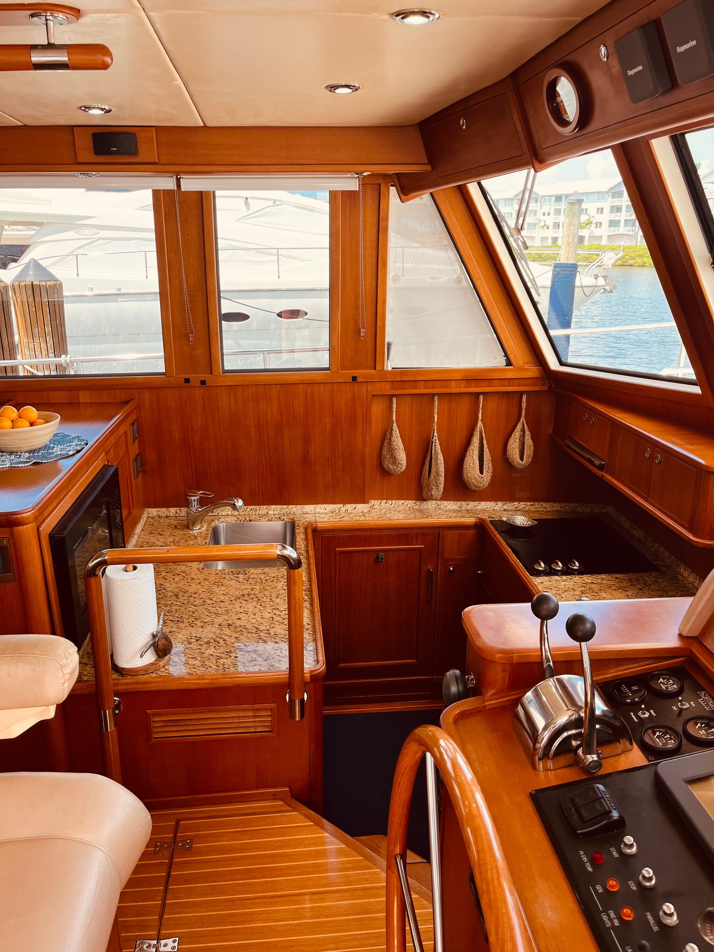 2007 Grand Banks 47 Heritage CL - 20