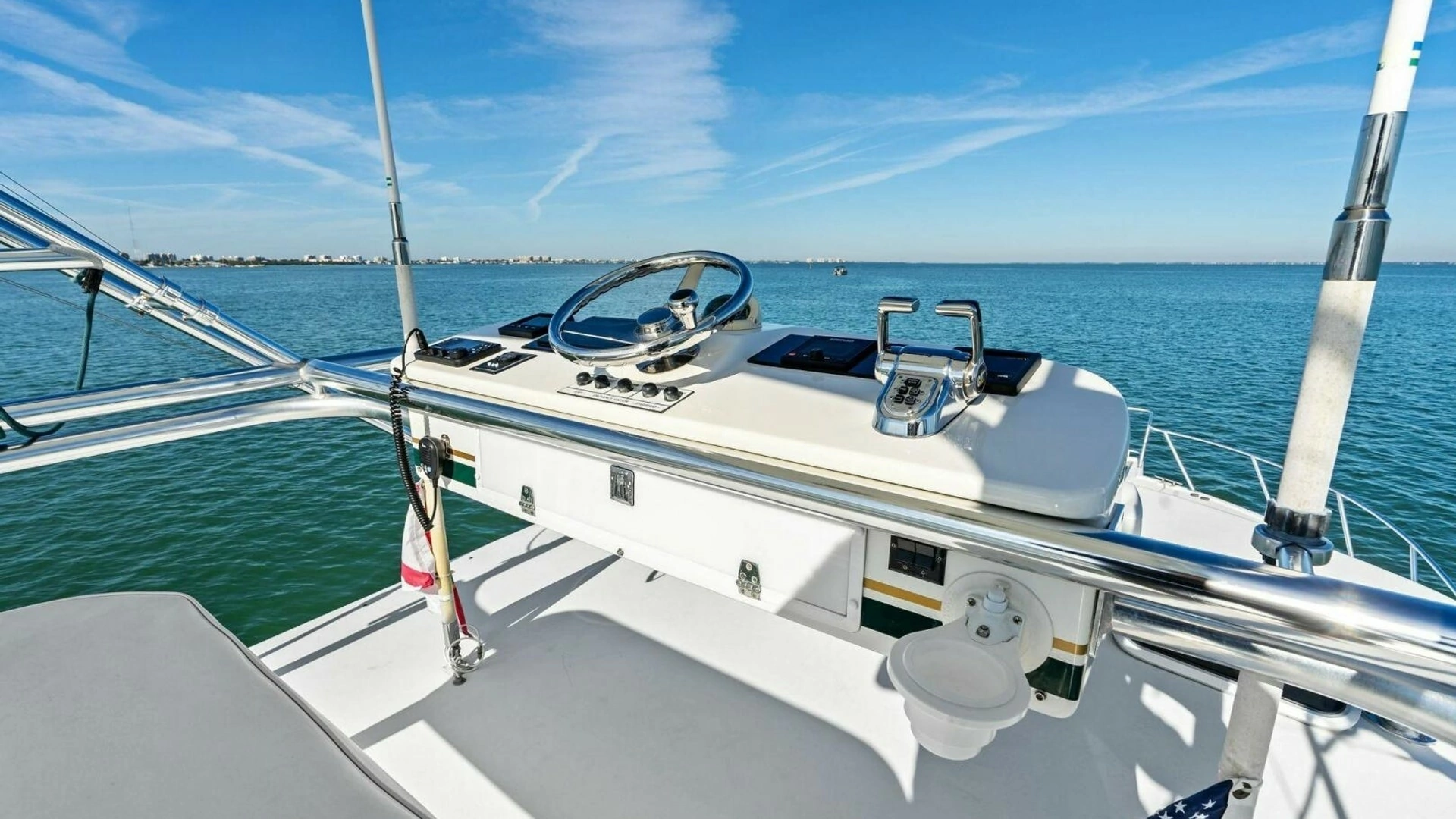 2005 Cabo 40 Express - Image 33
