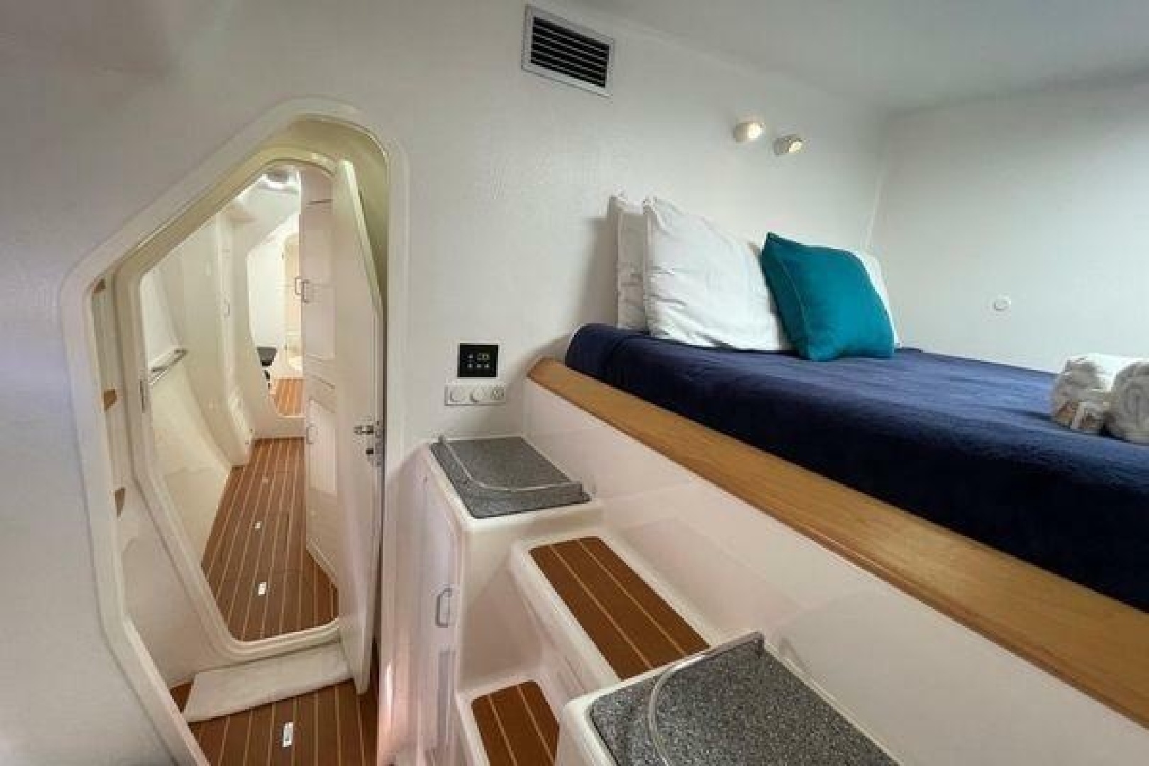 2008 Voyage Yachts 500 - Image 26