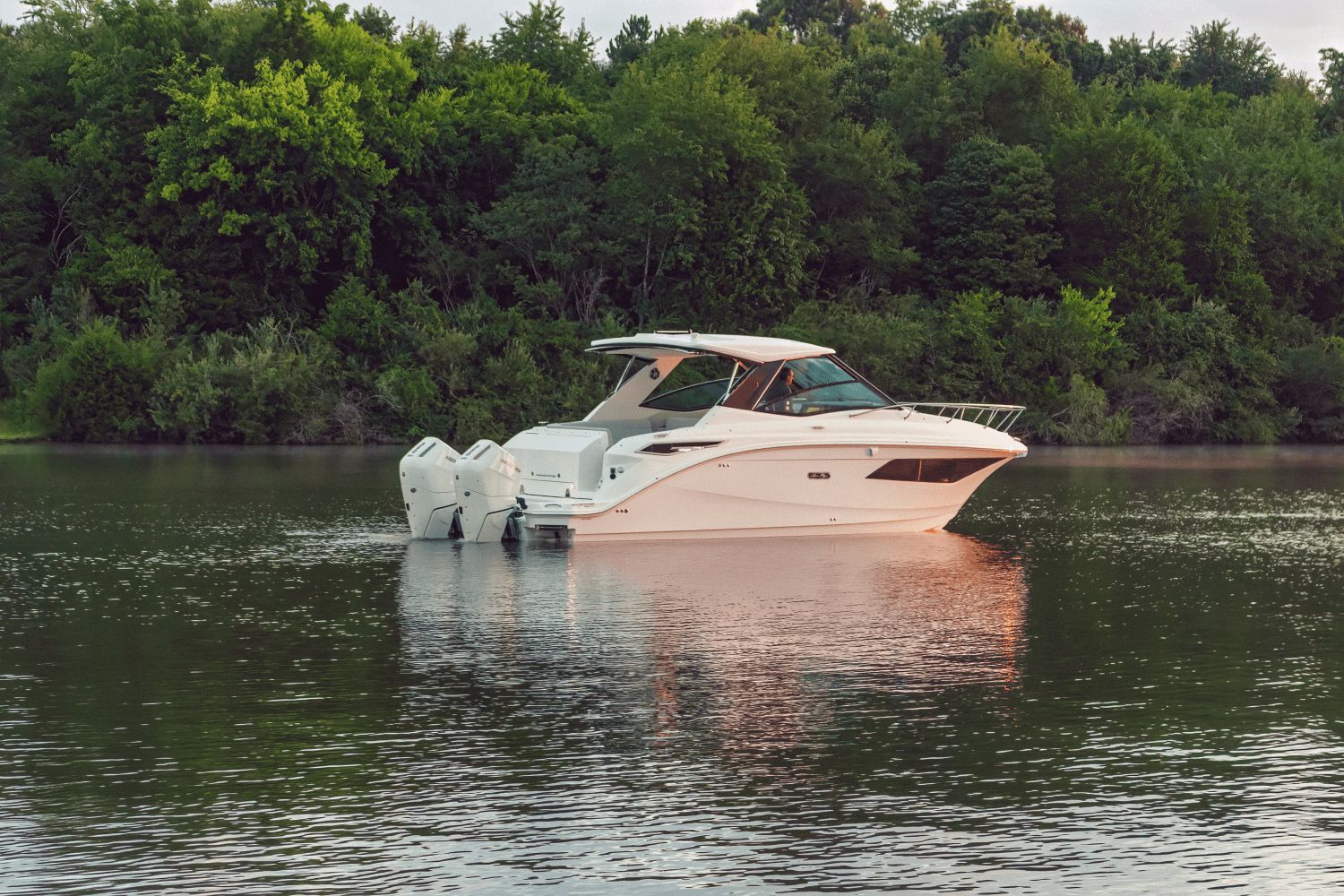 2026 Sea Ray Sundancer 320 Outboard - 4