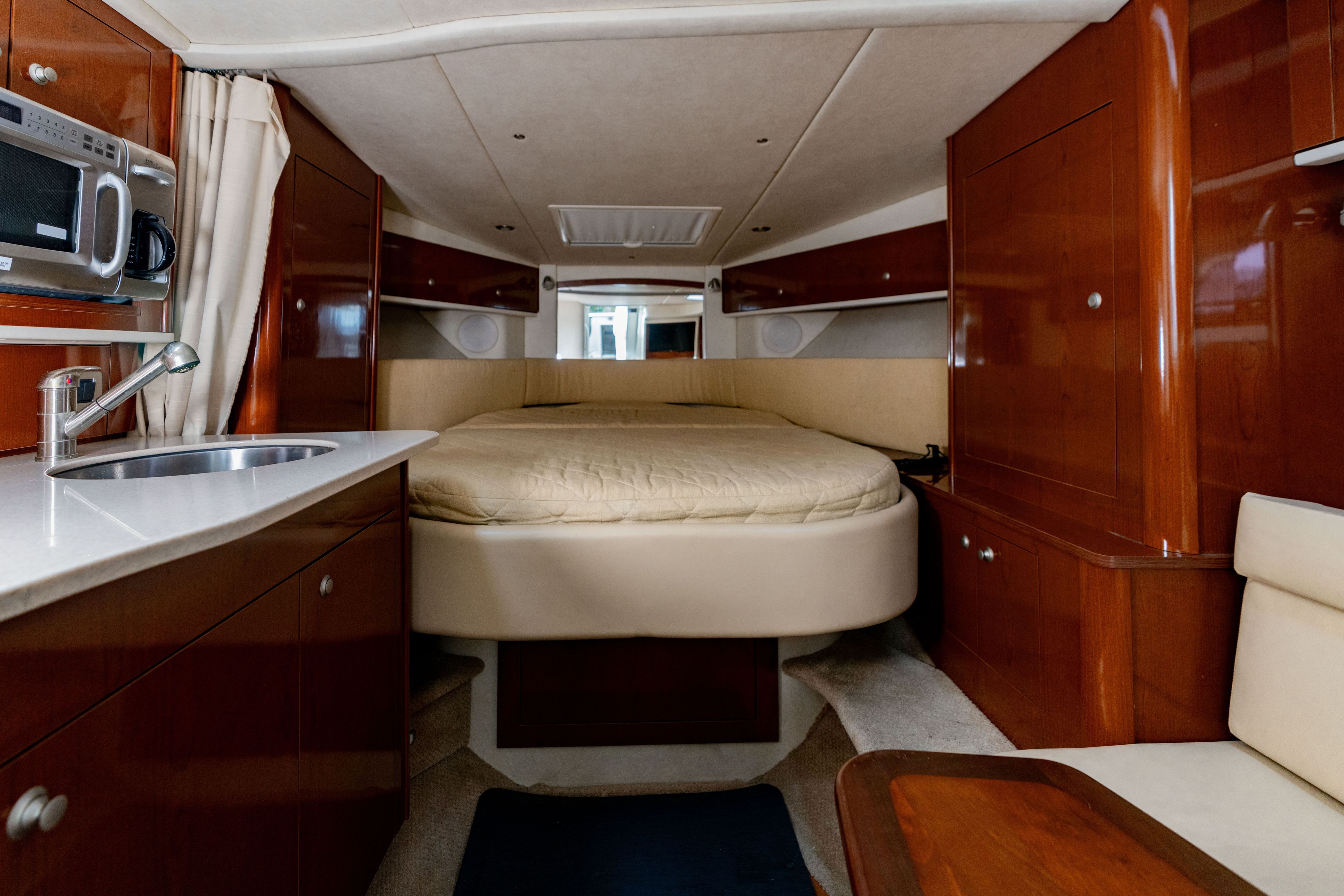 2010 Sea Ray Sundancer 330 - 51