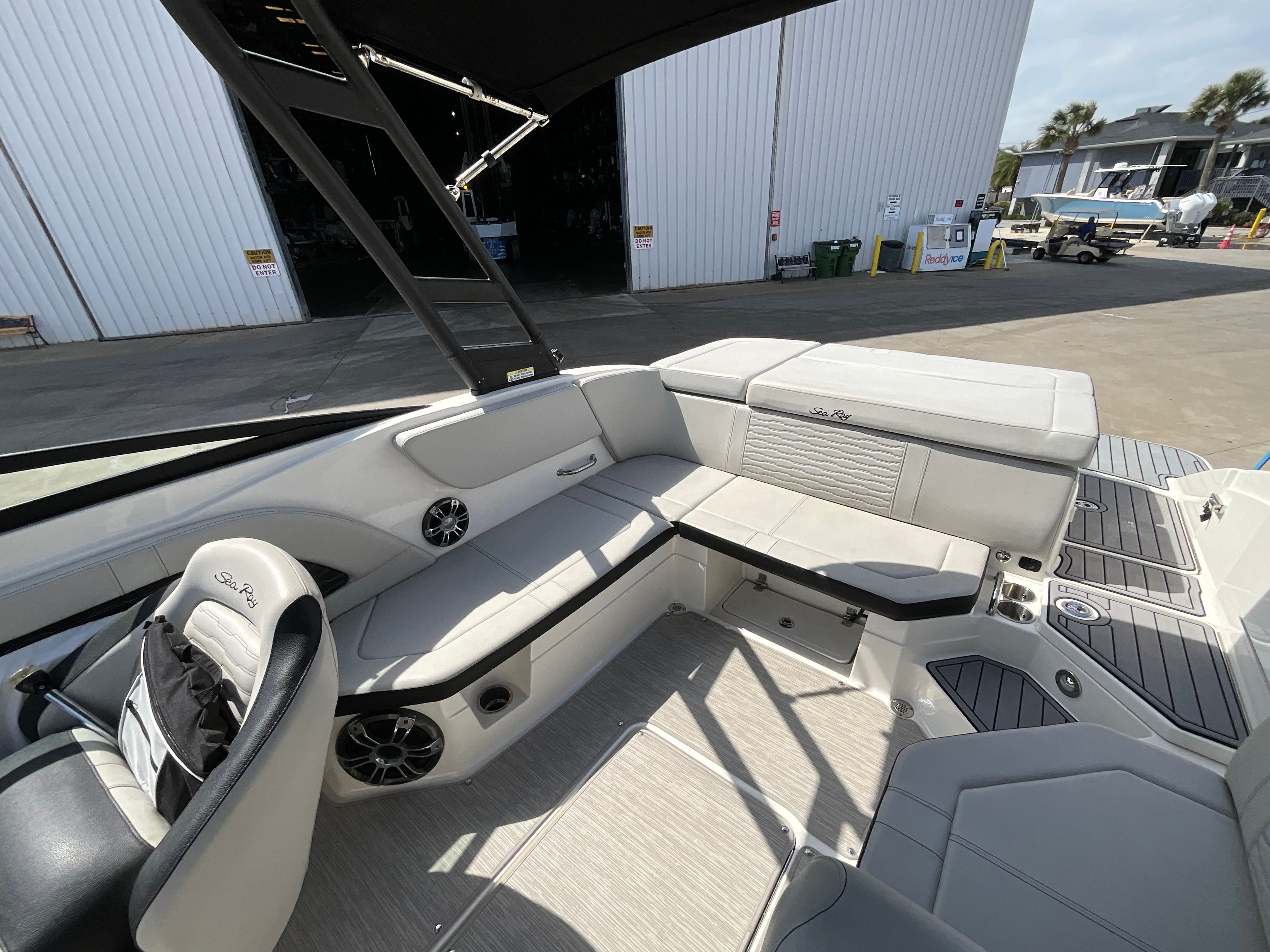 2021 Sea Ray 23 SPX - 21